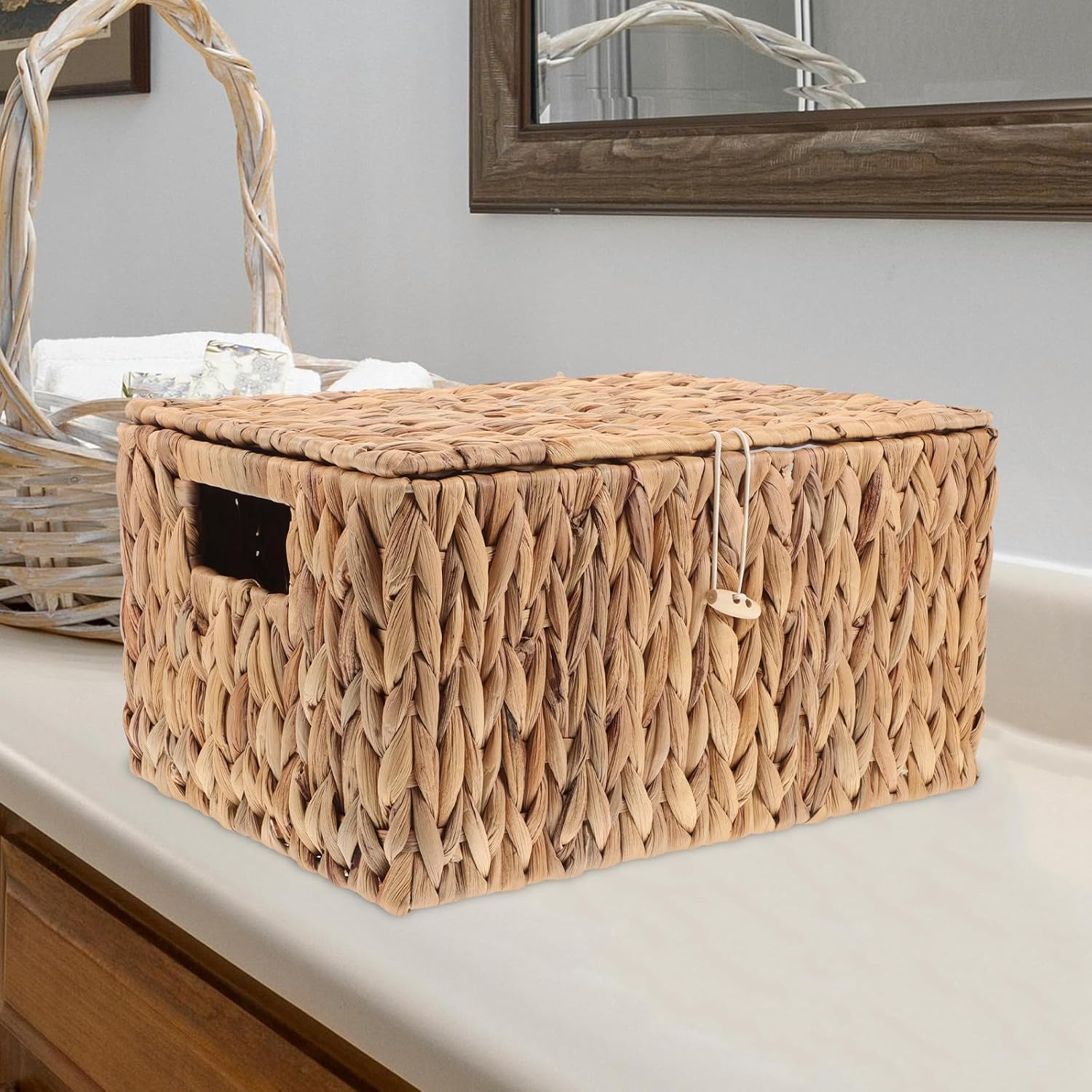 Ipetboom Large Rectangular Woven Storage Basket with Lid, Sturdy Straw Fiber Organizer Bin 33x25.5x18cm, Home Storage Container for Shelves and Blanket Organization