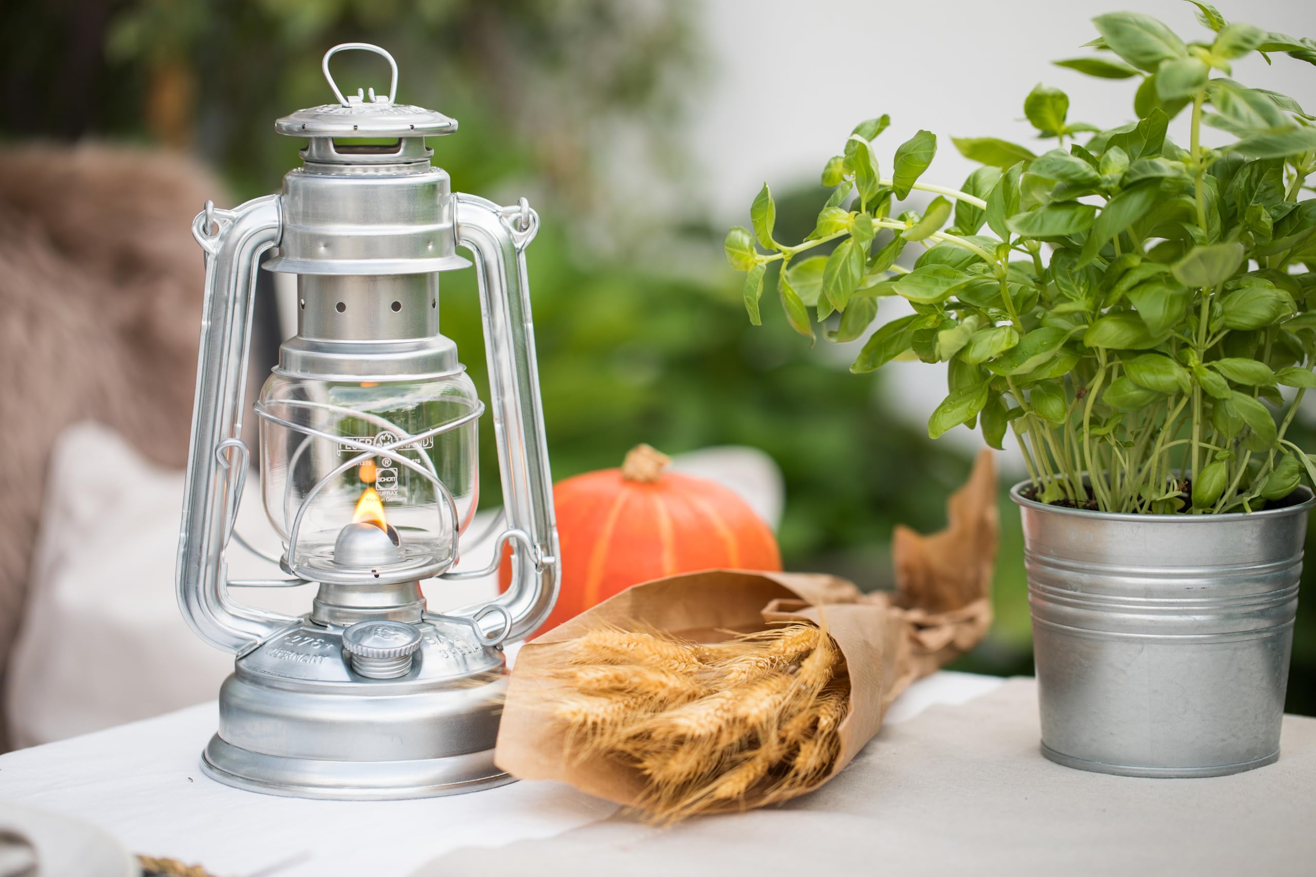 Amazon.com: Feuerhand 12562 Lantern 276 Zinc : Sports & Outdoors