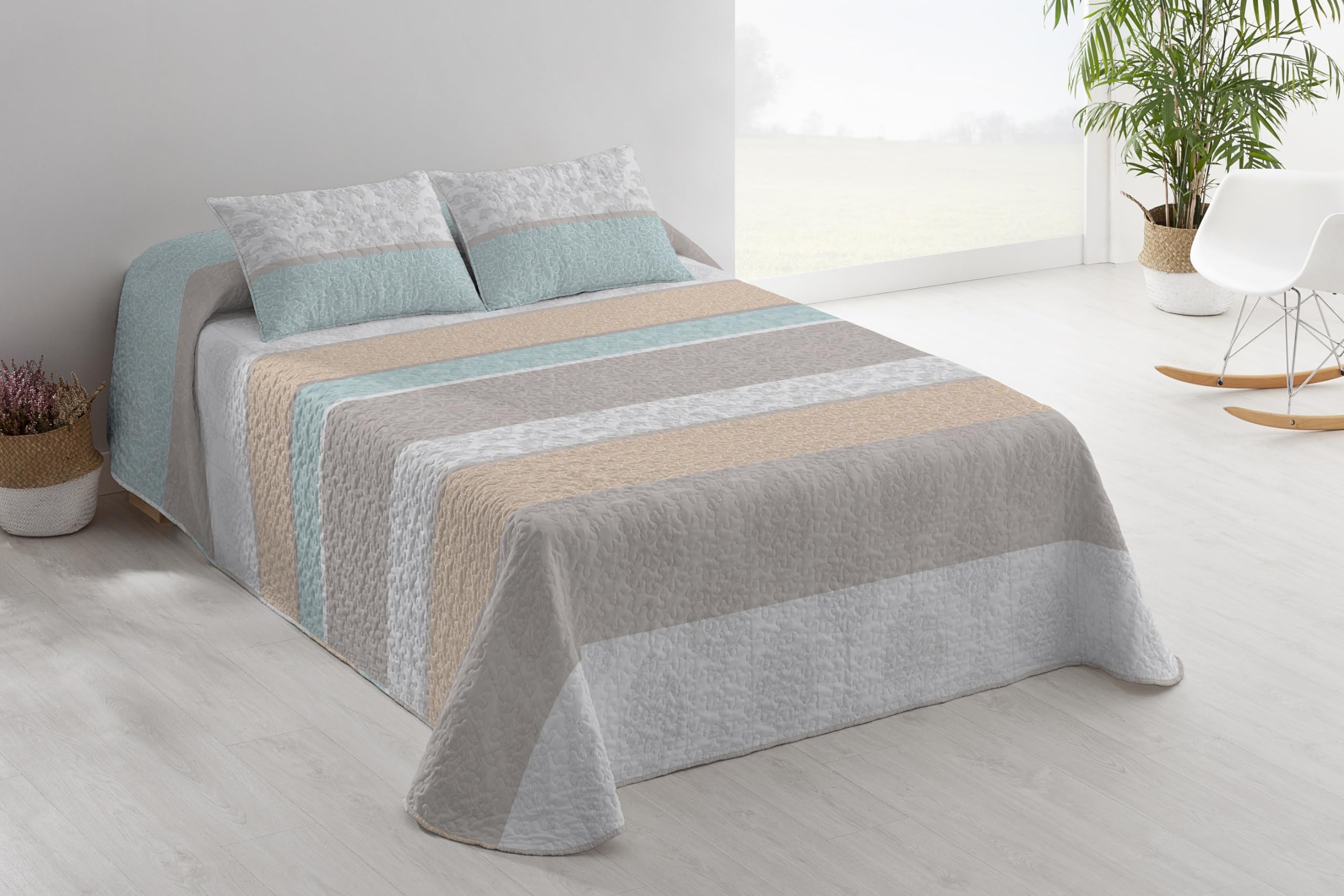 Donegal Collections - Colcha Cama 150 - Colcha Bouti Cama 150/160 Estampada Reversible + 2 Cojines Got - Primavera, Verano - Acolchado Fino, Modernas - Microfibra Extrasuave - Cubre Cama Multiusos