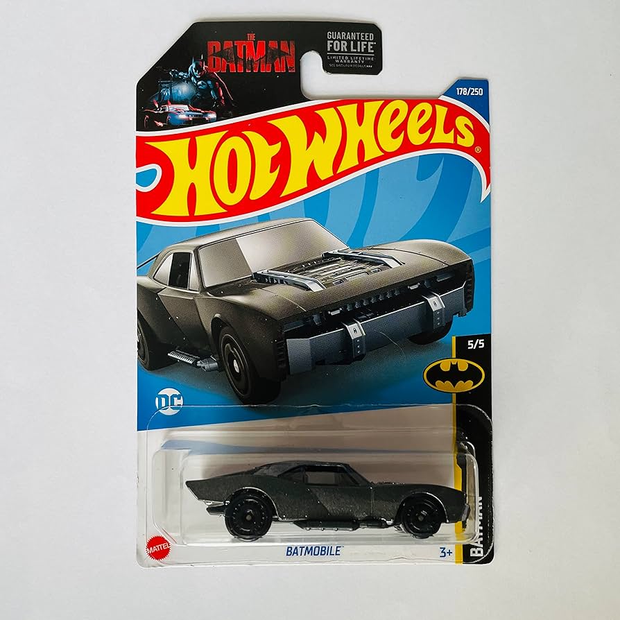 Hot Wheels バットマン Hot Wheels Batman Batmobile Toy Car Bundle - 5 Castings.