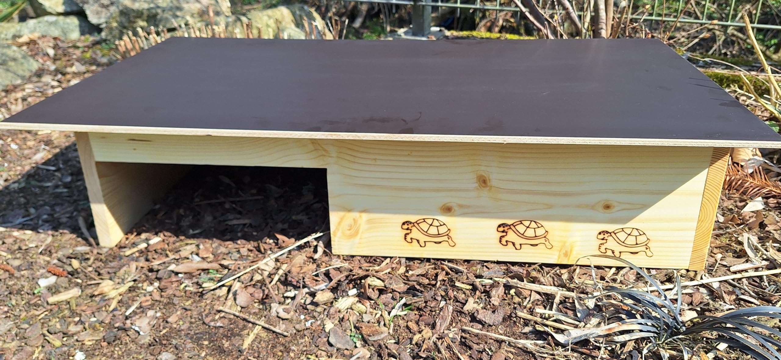 Premium Casa de Tortugas de 20mm de Madera Maciza (SH14) - Casa de Tortugas, Reptilario, Tortuga de Exterior - Lacado