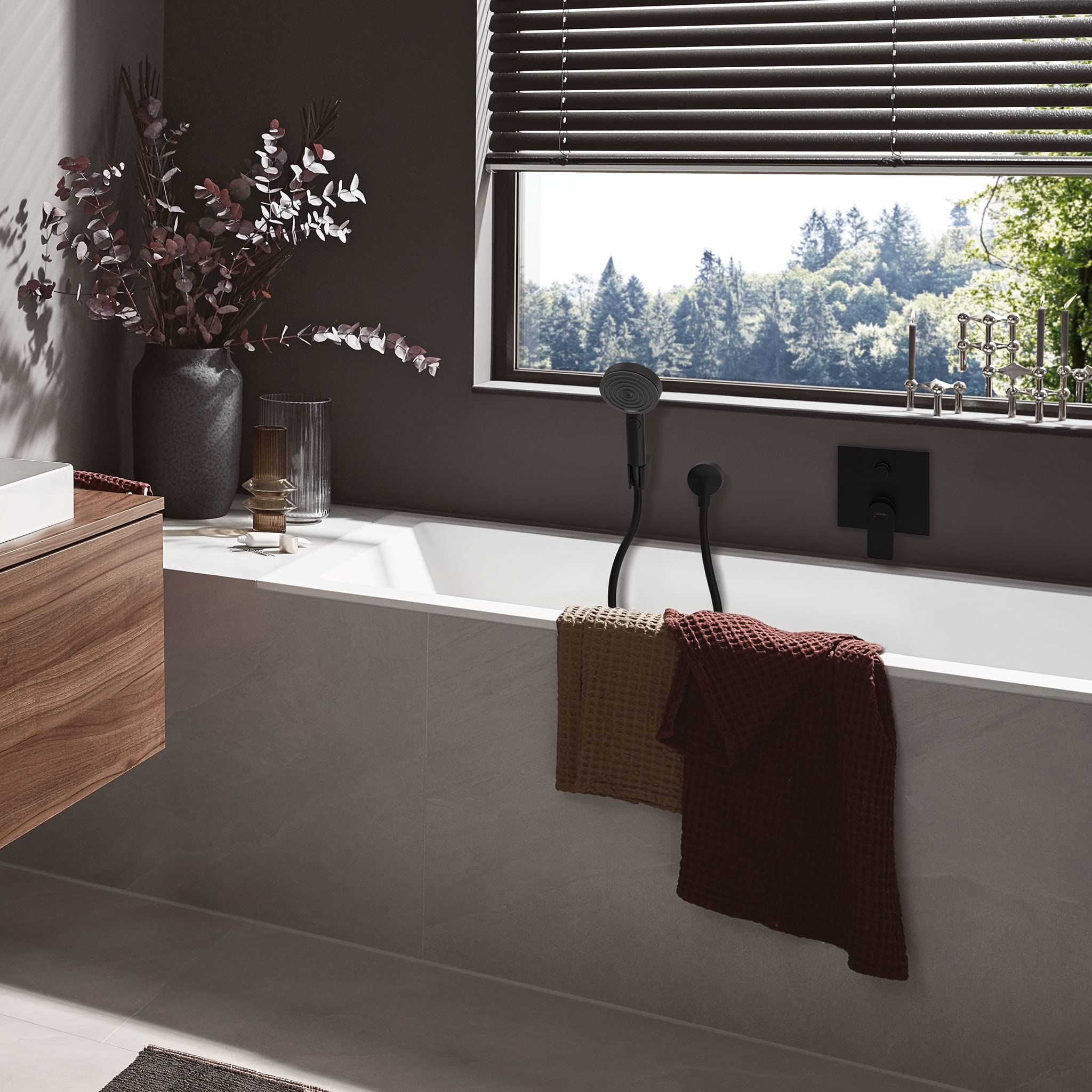 hansgrohe Pulsify Select S Set supporto doccia 105 3 tipi di getto Relax con flessibile 125 cm, nero opaco, 24302670