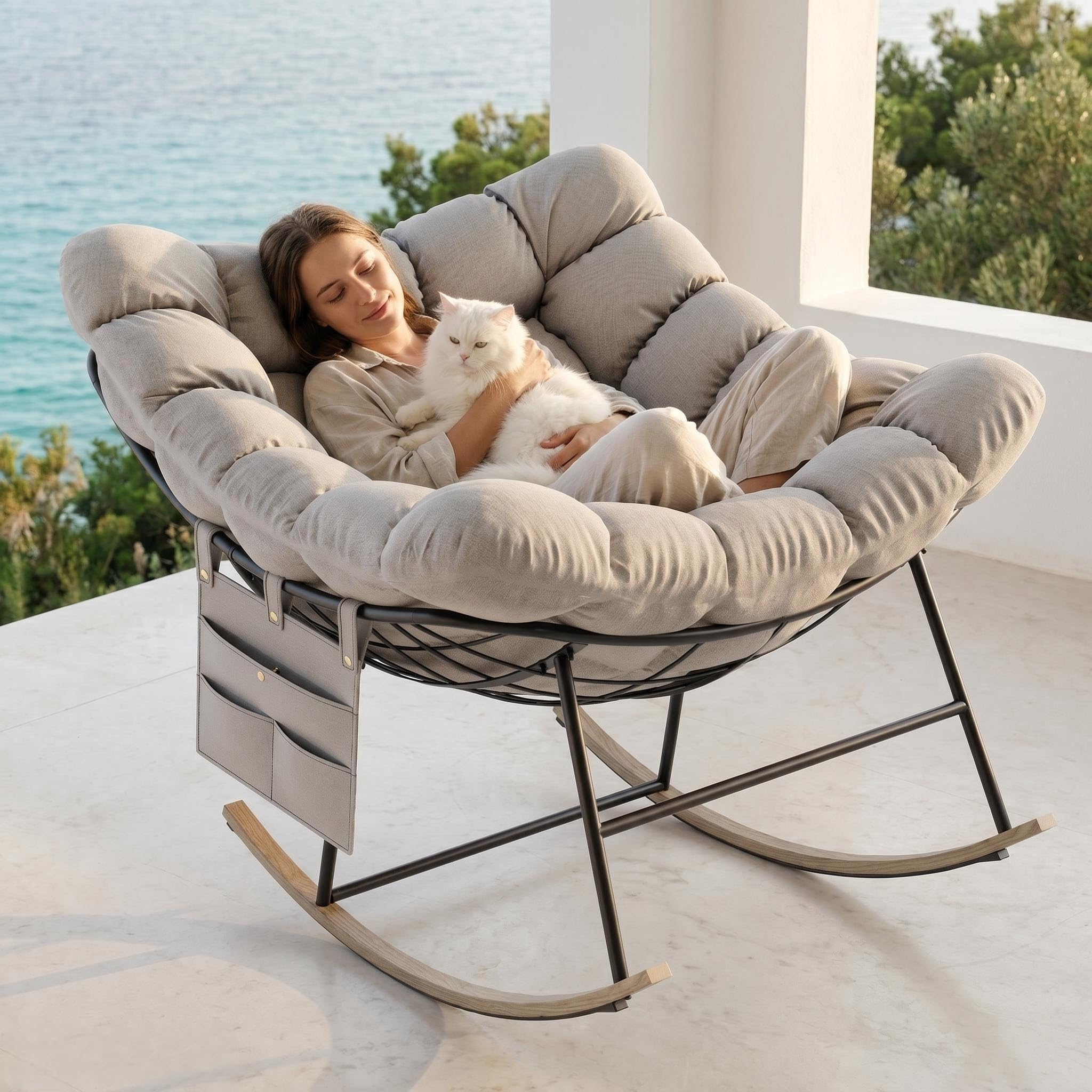 Sedia a Dondolo Esterno Oversize con Tasca Laterale per Soggiorno, Giardino | Poltrona a Dondolo Relax con Cuscino Imbottito, Struttura in Acciaio Portata 150kg Ergonomica per Interno, Camera da Letto