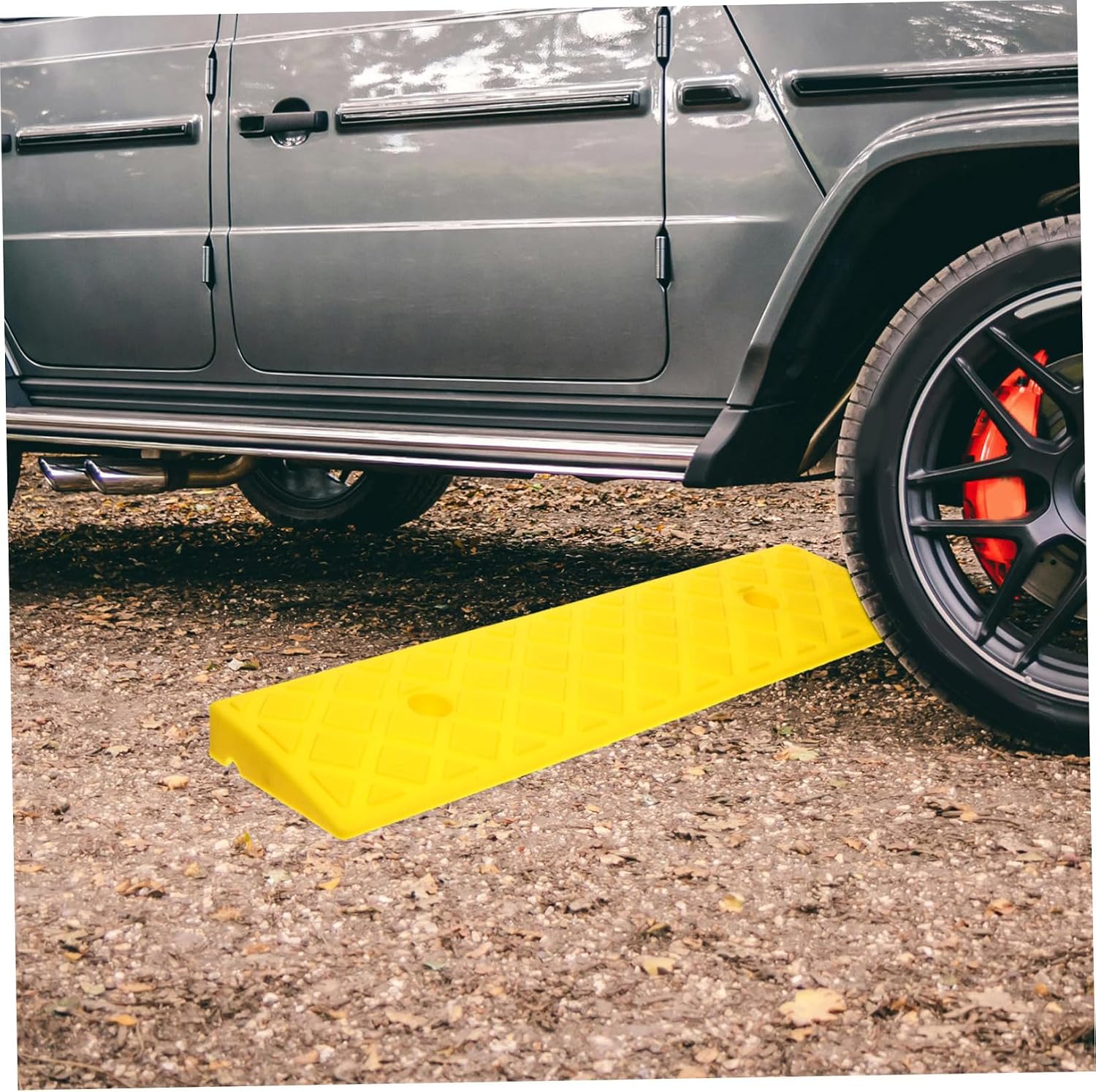 MAGICLULU 2pcs Slip Rubber Curb Ramp for Driveway Heavy Duty High Car Ramp with Slow Down Marking Load Capacity for Trucks Scooters Lawn Mowers Easy Installation