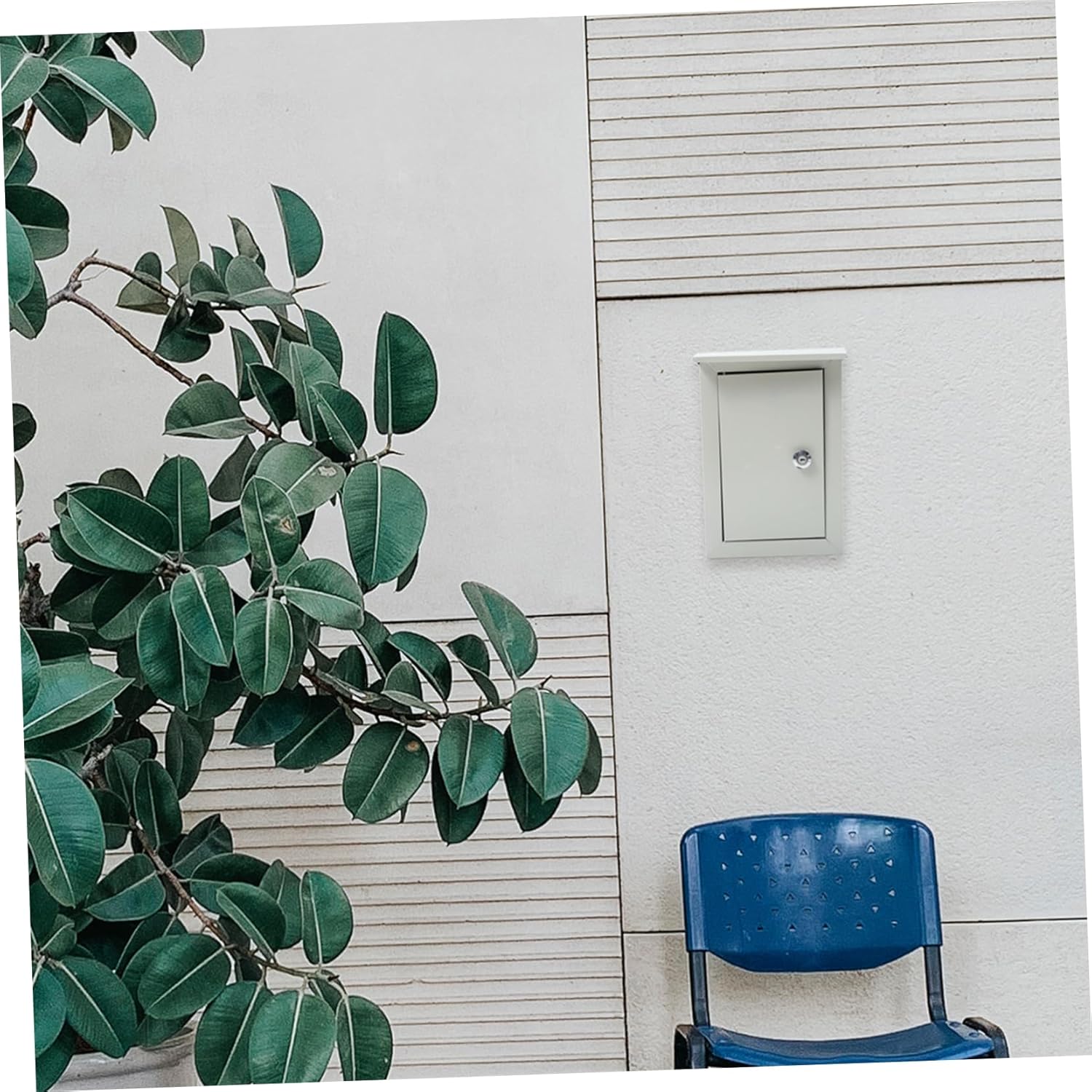 Outdoor Metal Electrical Box Enclosure Weather Resistant Wall Mounted Junction Box for Cable Management Capacity Suitable for Outdoor Environments and Easy