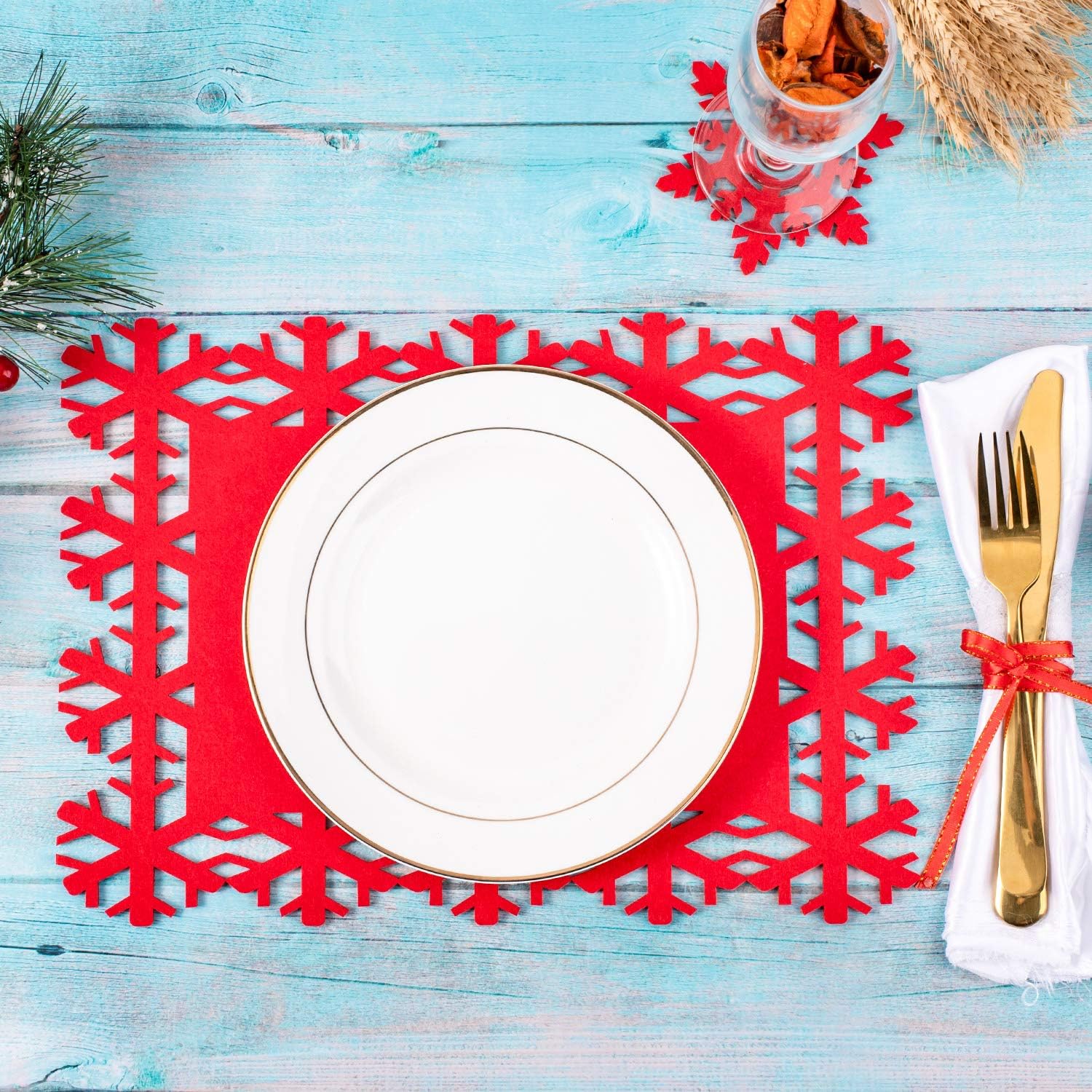 Whaline 12 Pack Christmas Table Place Mats and Coaster, Red Snowflake Design Set for Christmas Party Winter Holiday Wedding Dinner Decoration