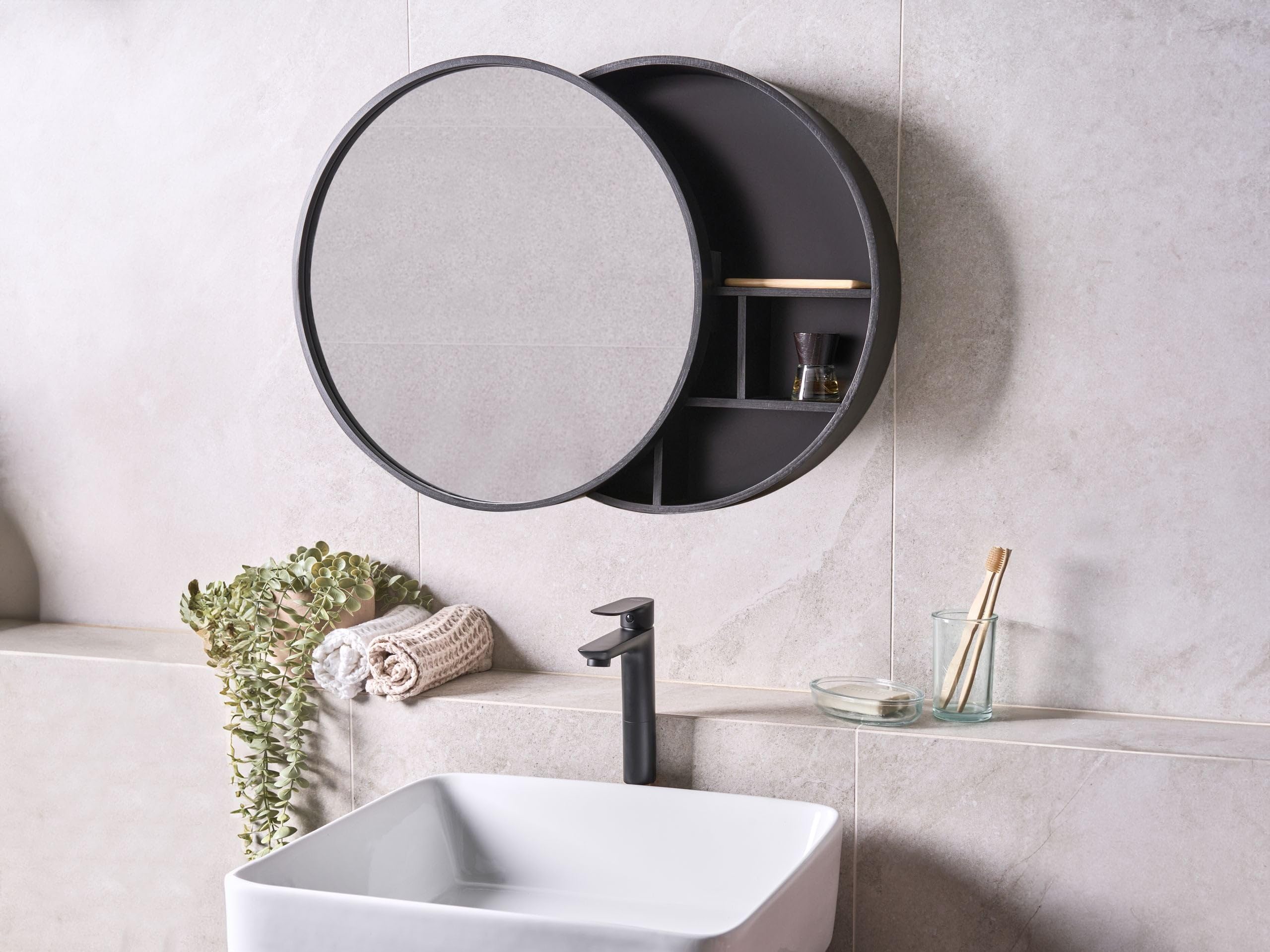 Beliani Armoire de Toilette Murale Moderne en Bois de Bambou 50 x 50 cm avec Rangement Pratique Meuble de Salle de Bain Noire Ucayali