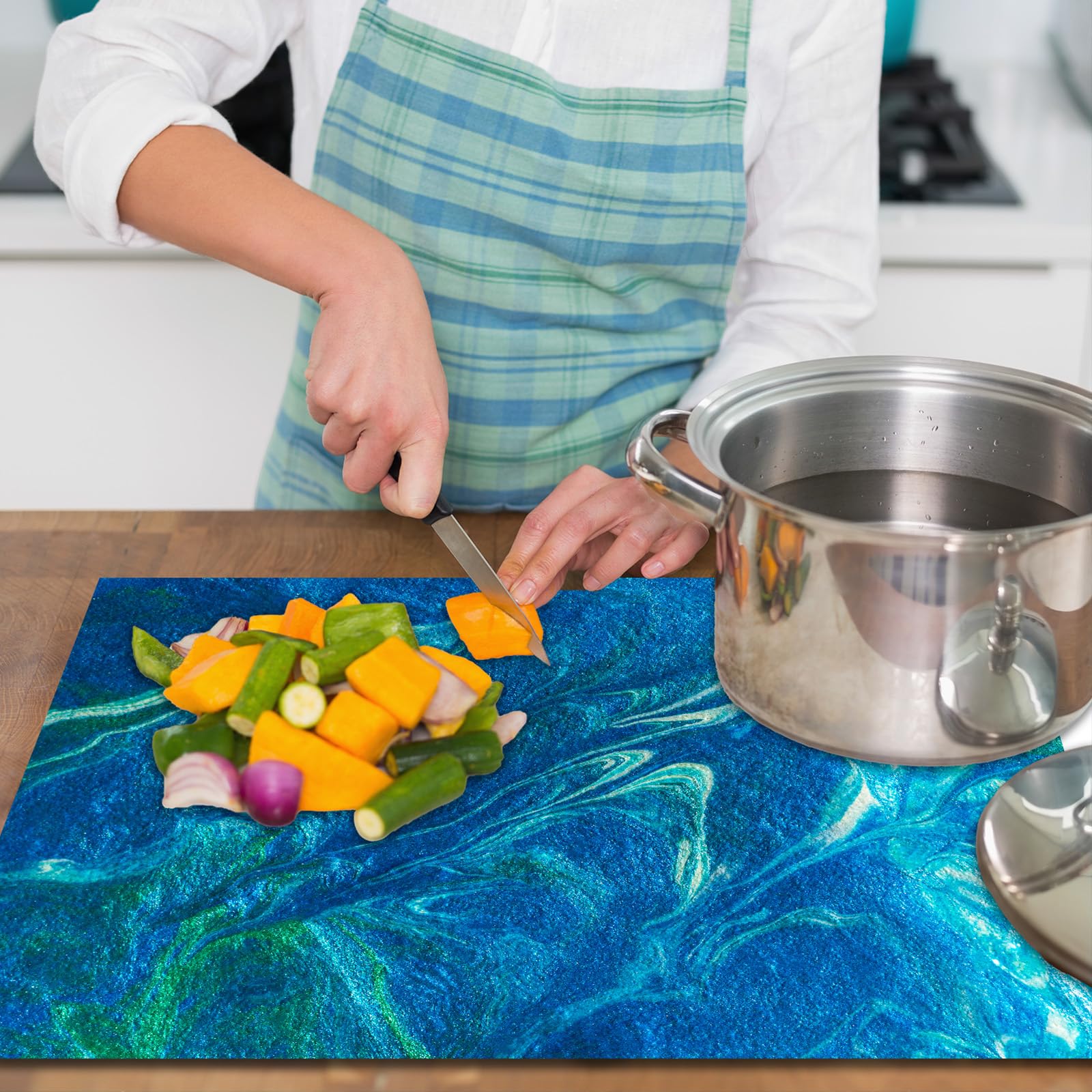 Herdabdeckplatte 60×52 cm – Mehr Arbeitsfläche, Spritzschutz & Schneidebrett – ESG Glas, kratzfest – für Induktion/Ceranfeld – 1-teilig, Motiv Abstrakte Farbe Blau