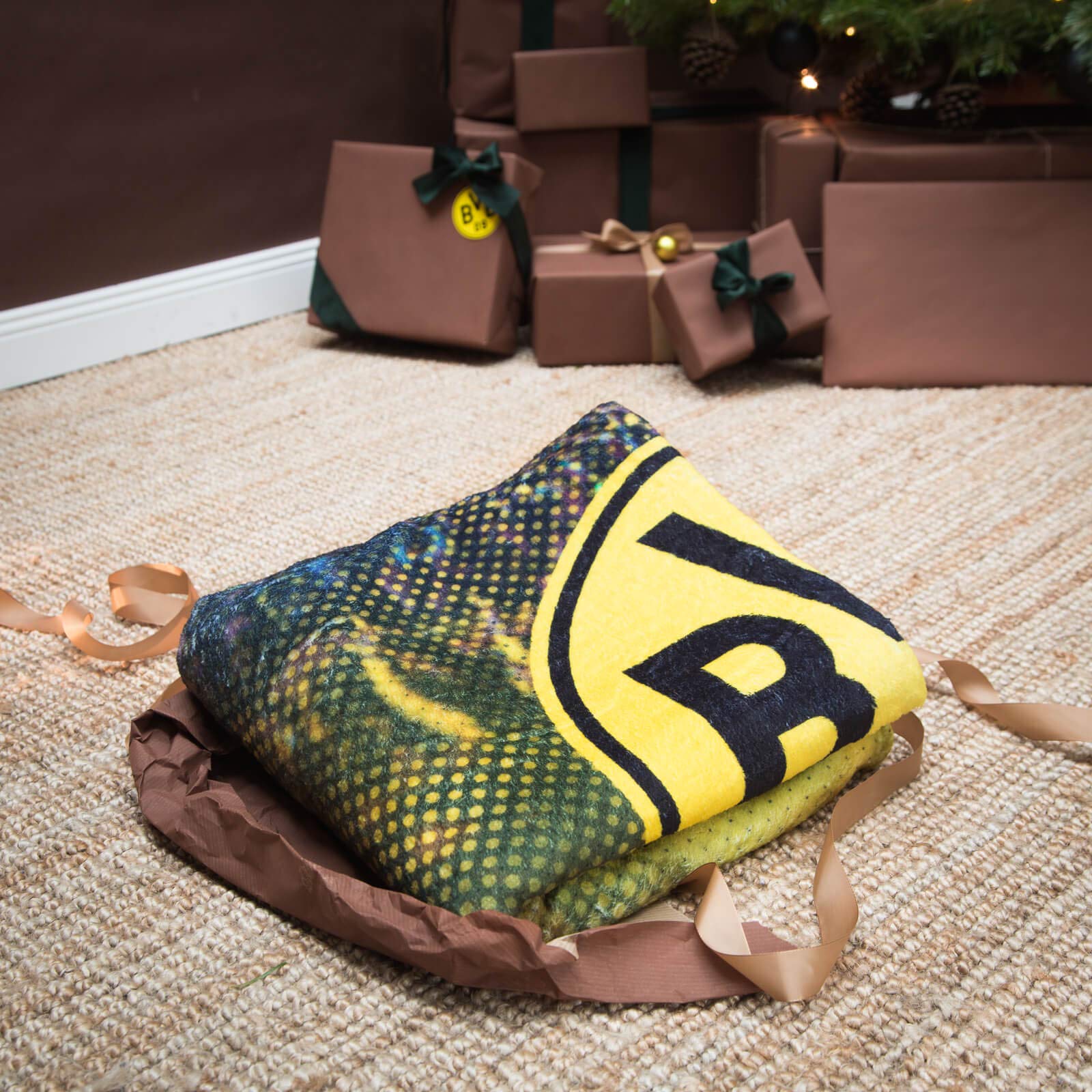 Borussia Dortmund Koc polarowy BVB z nadrukiem stadionowym, 150 x 200 cm