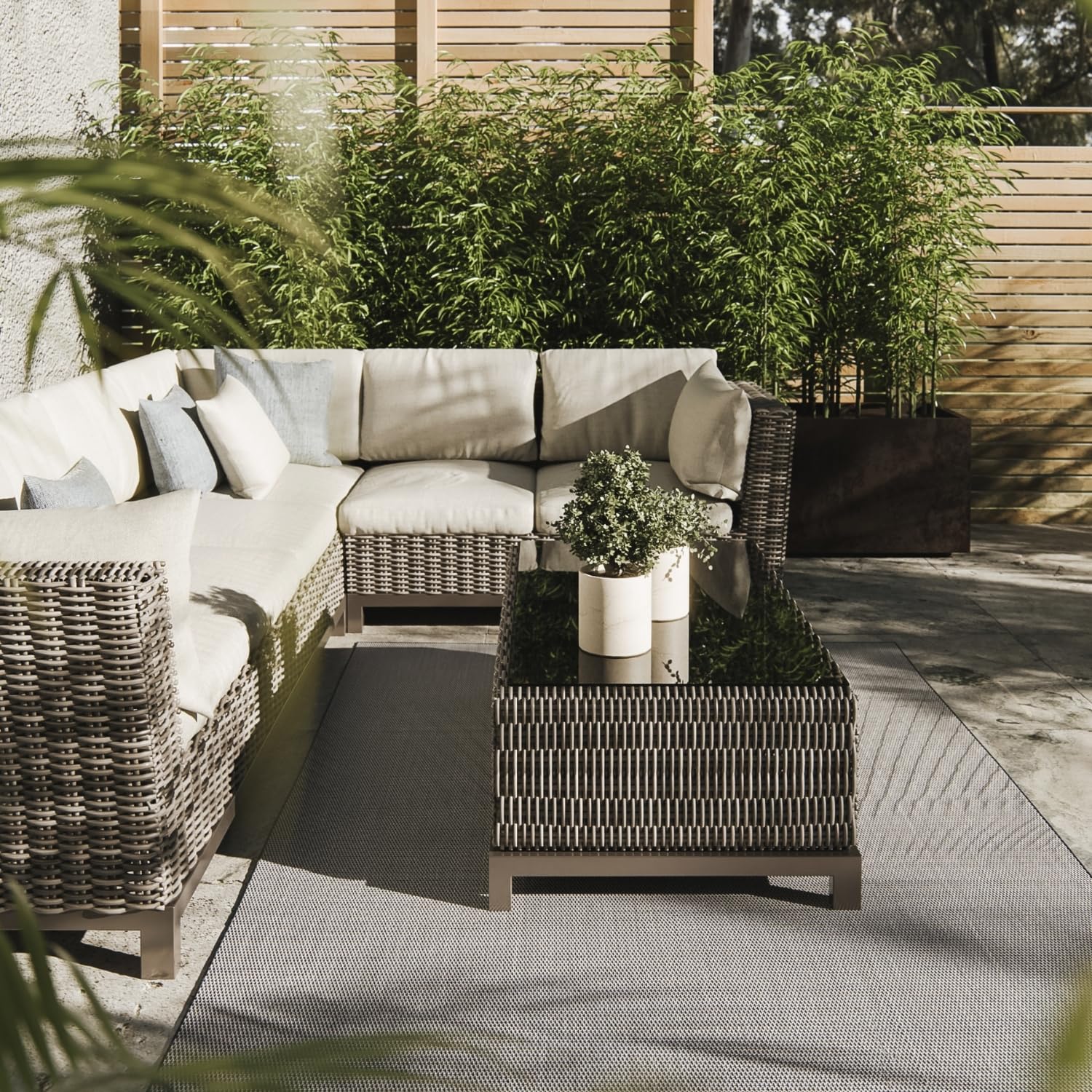 Tapis extérieur bleu pour habiller votre salon de jardin ou votre véranda