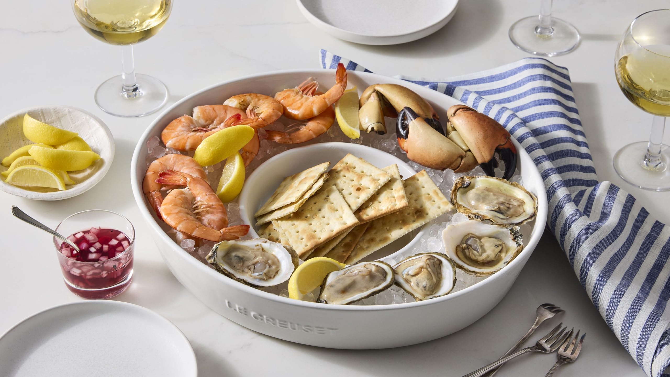Amazon.com | Le Creuset Stoneware Signature Oval Chip and Dip
