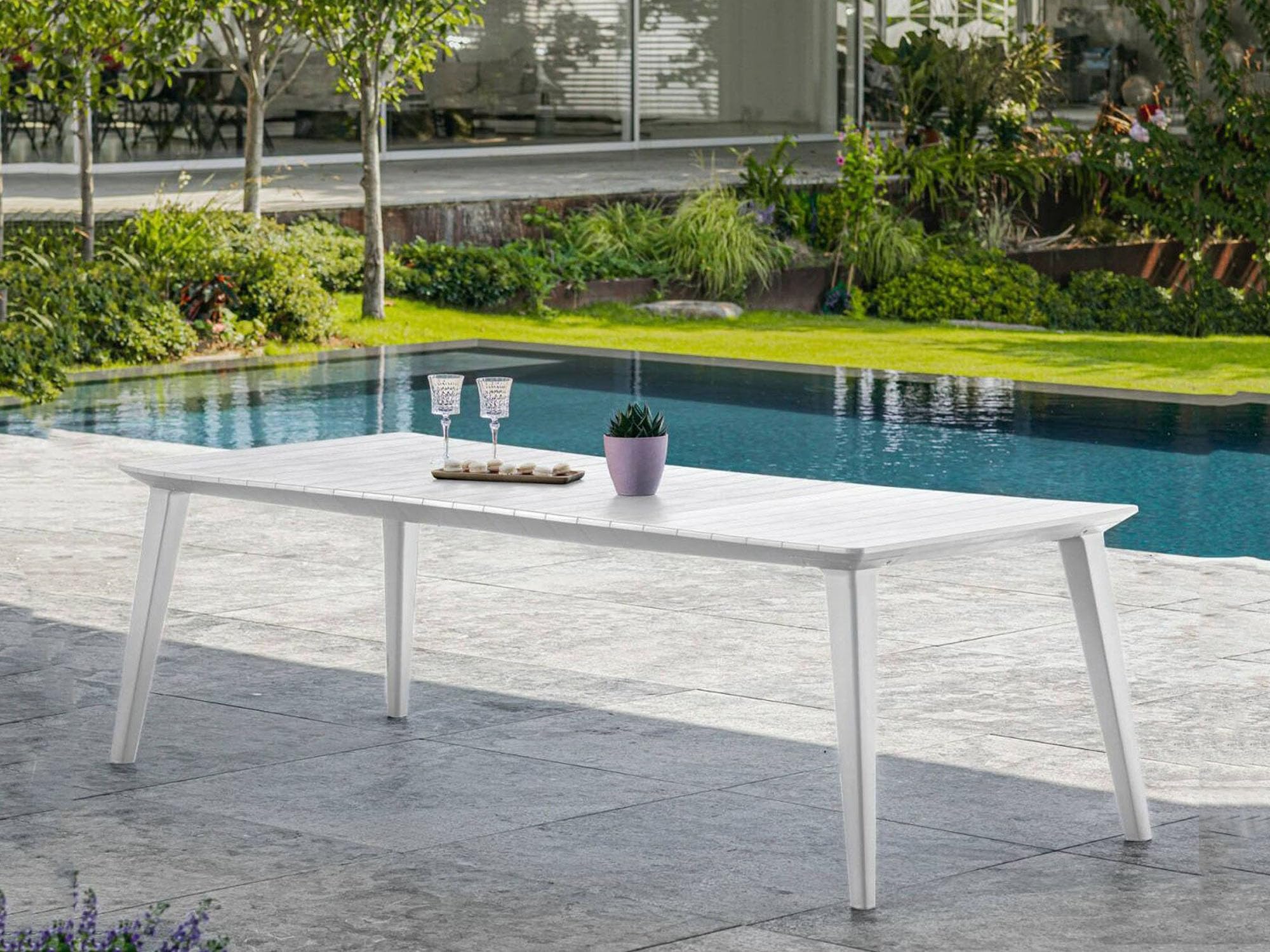 Dmora Tavolo da Esterno Lezzeno 98x235x74h cm Bianco 10 Posti Meccanismo Estensione Allunga Centrale, Resistente ai Raggi uv