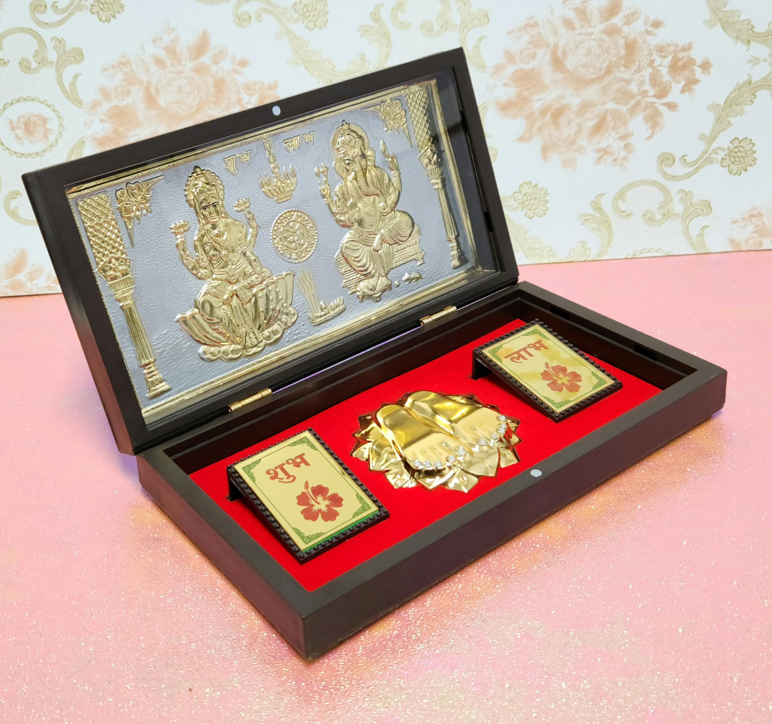 ARNAVIRA Gold Plated Lakshmi Ganpati Photo Frame with Charan Paduka Pocket Temple for Diwali Gift, House Warming Gifts Return Gift Puja Box (Lakshmi Ganpati OM)