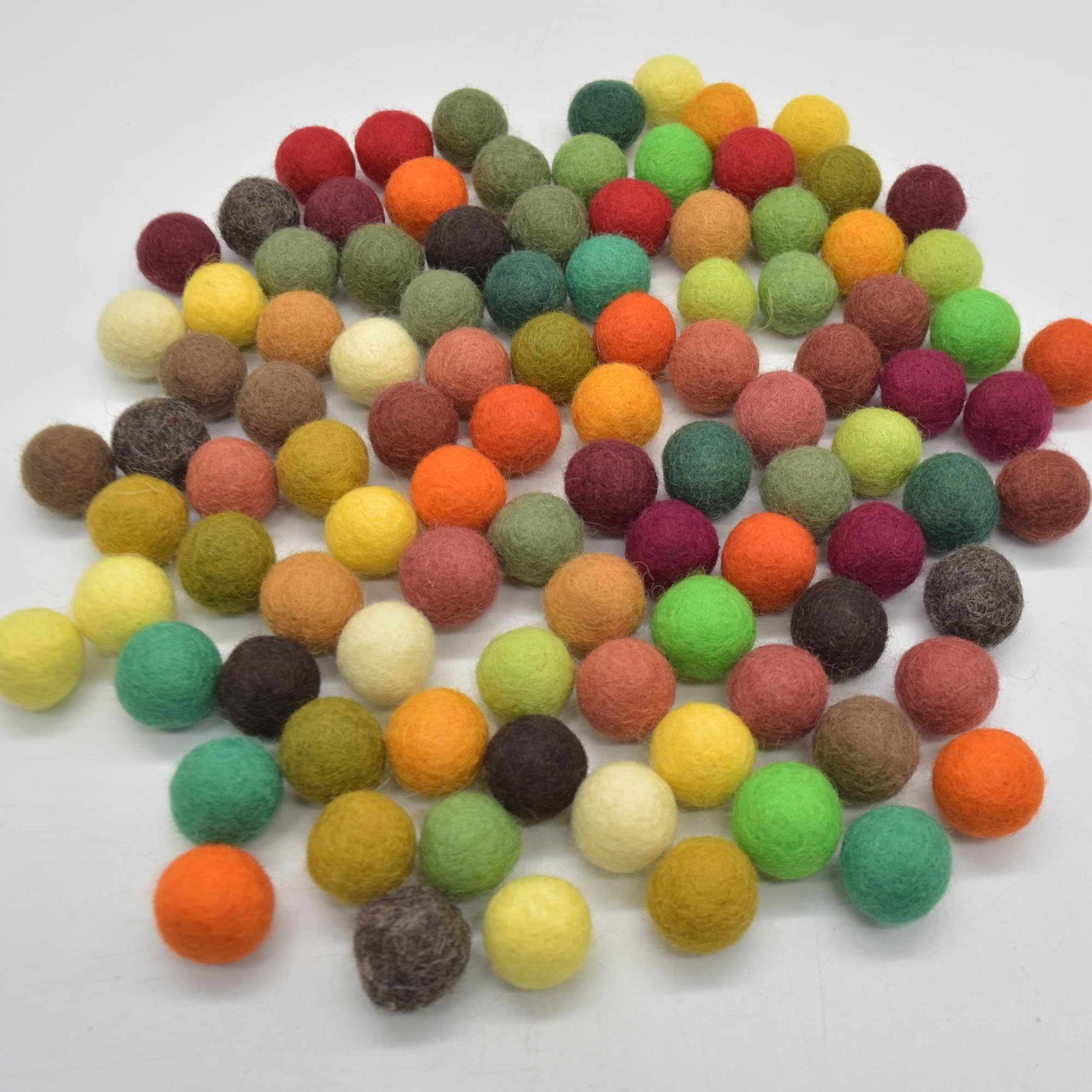 Oriental Direct Autumn Woodland 100% Wool Felt Balls 2Cm - 100 Count