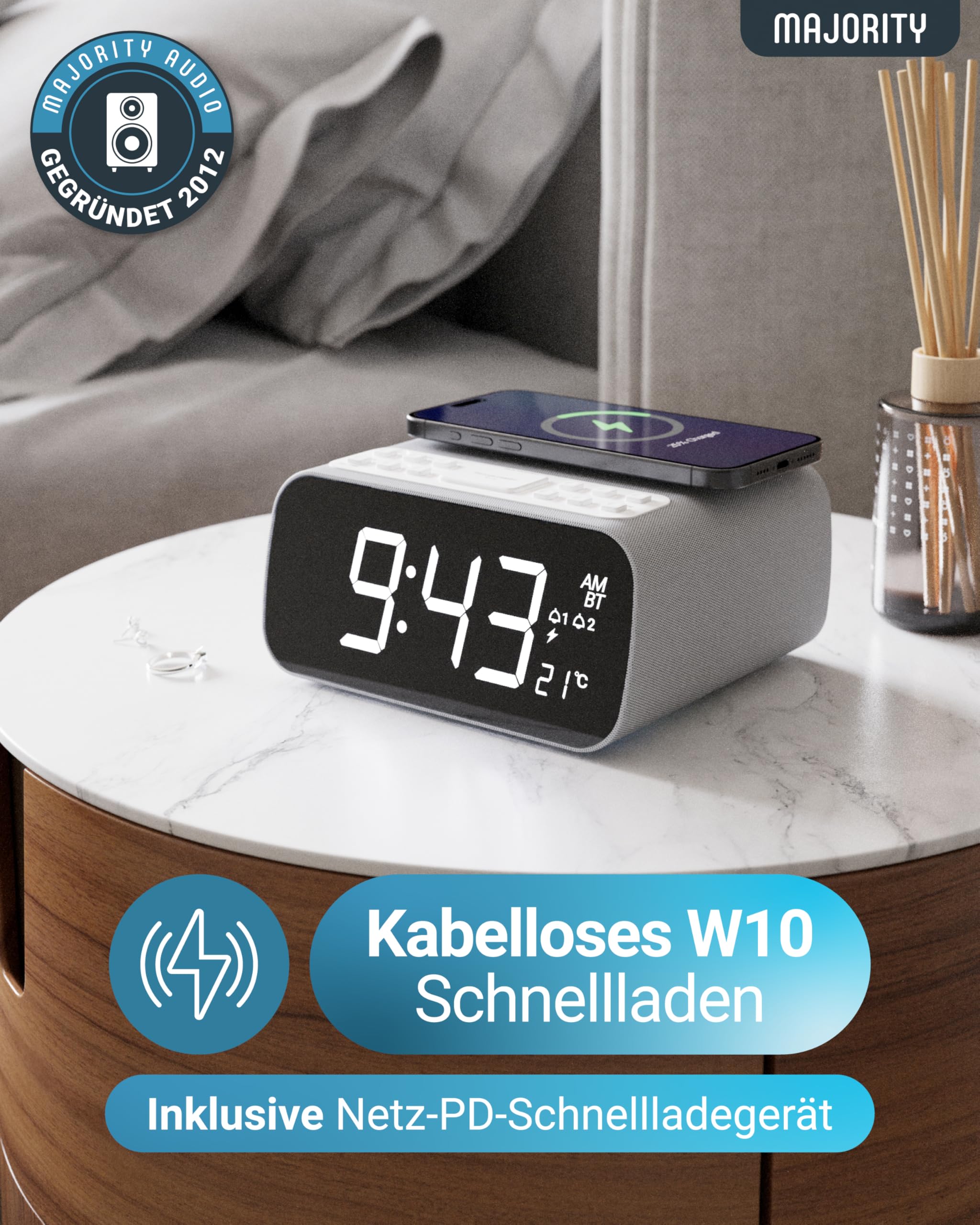 MAJORITY Darwin Wecker mit Ladestation | Radiowecker UKW | 12W Stereo Radio Wecker Musik | Bluetooth Radiowecker Digital | Doppelter Alarm | Eingebautes Thermometer | Radio mit Uhr | Dimmbares Display
