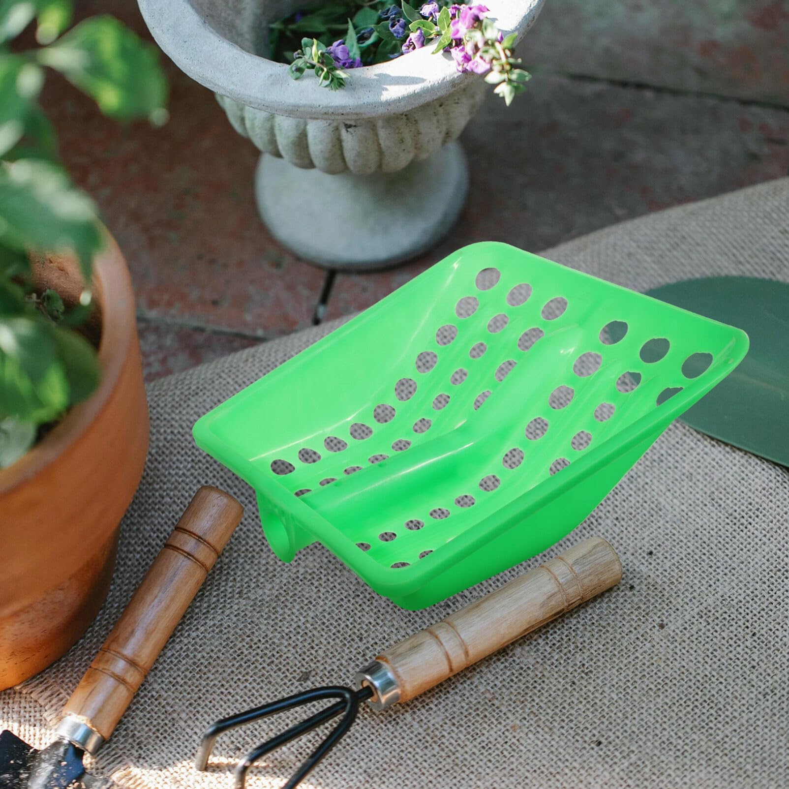 SUPVOX Strong Shovel Head Replacement Plastic Sieve Shovel for Farm Supplies Grain Warehouses Poultry Storage