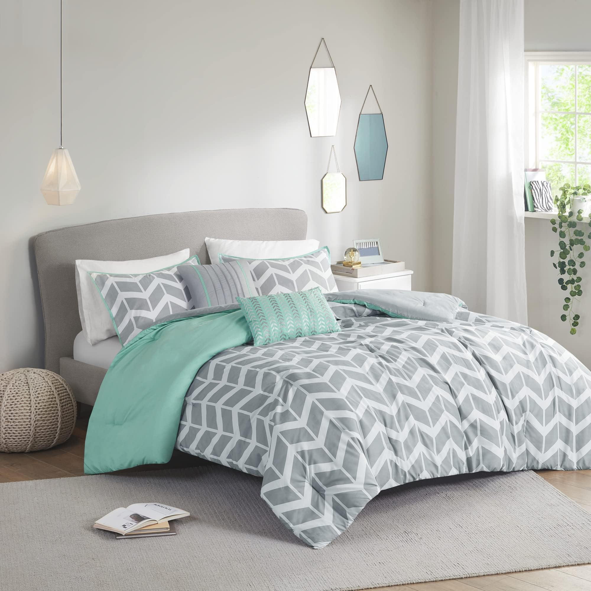 Intelligent Design Nadia Comforter Set, Twin/Twin XL, Teal