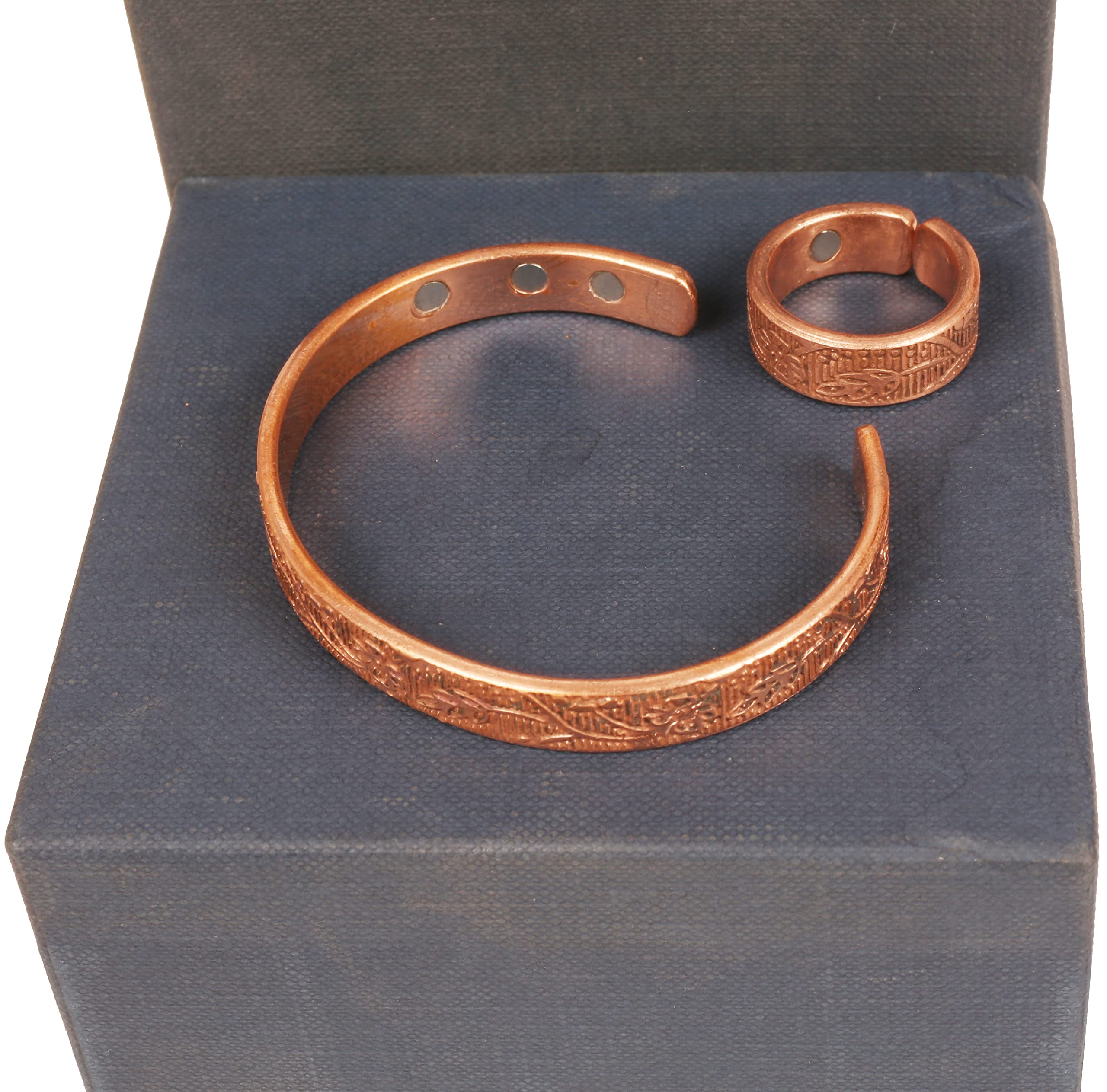 Touchstone Pulsera magnética de cobre hecha a mano forjada a mano con estilo tibetano sólido y de alto calibre, pulsera de cobre minimalista y anillo a juego.