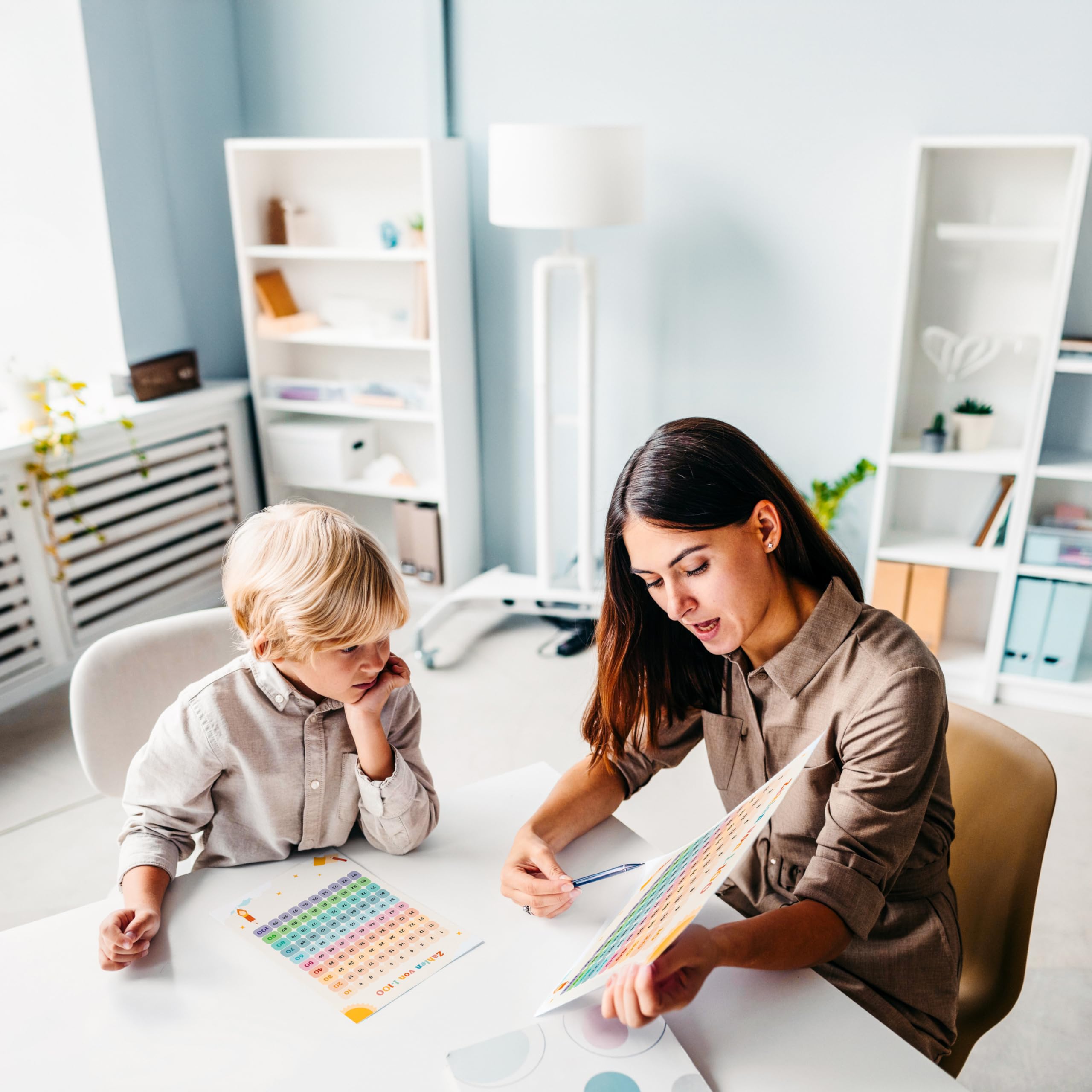 Gumpie Zahlen von 1-100 Lernposter für Kinder 1. Klasse (DIN A3) - Zahlenposter Grundschule Mathe zum spielerischen Rechnen - Klassenzimmer & Kinderzimmer Deko als Rechenhilfe - Hundertertafel