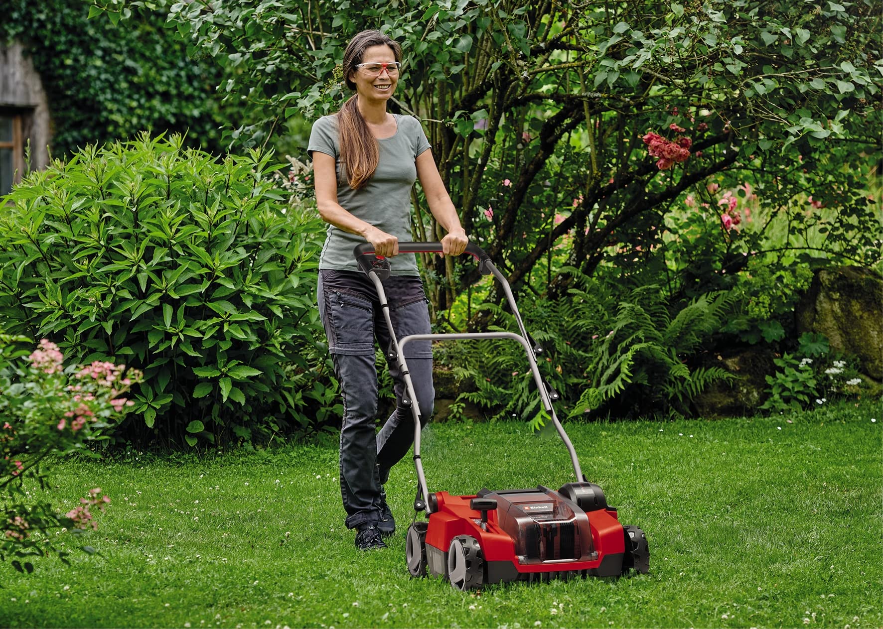 Einhell Ak. wertykulator-napowietrzacz GE-SC 36/35 Li-Solo Power X-Change (36 V, szerokość robocza 35 cm, bezszczotkowy, wałek nożowy z 16 nożami, składany uchwyt, bez akumulatora)