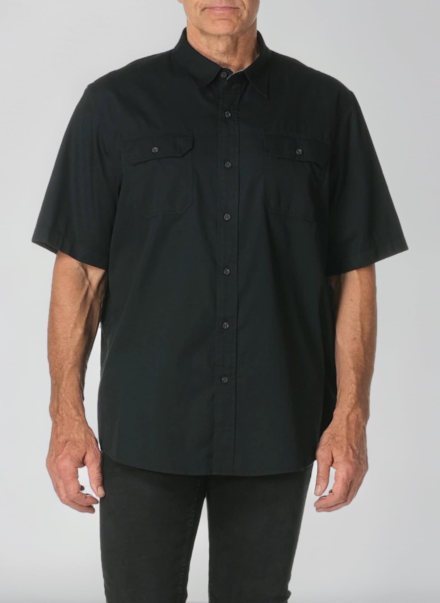 Wrangler Authentics Men's Short Sleeve Classic Woven Shirt Button Down Shirt