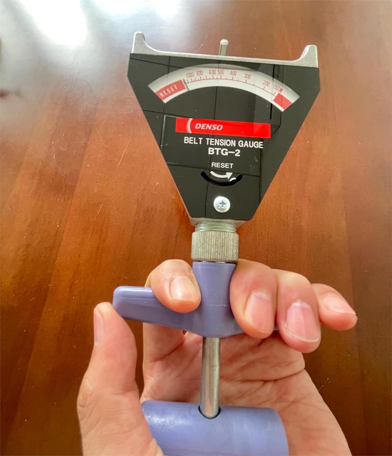 Generic Belt Tension Gauge (BTG-2) 95506 Measuring range: 100-1000N (10-100kg) The use of The method of measuring The needle, The most suitable for The determination of The area covered by The belt.