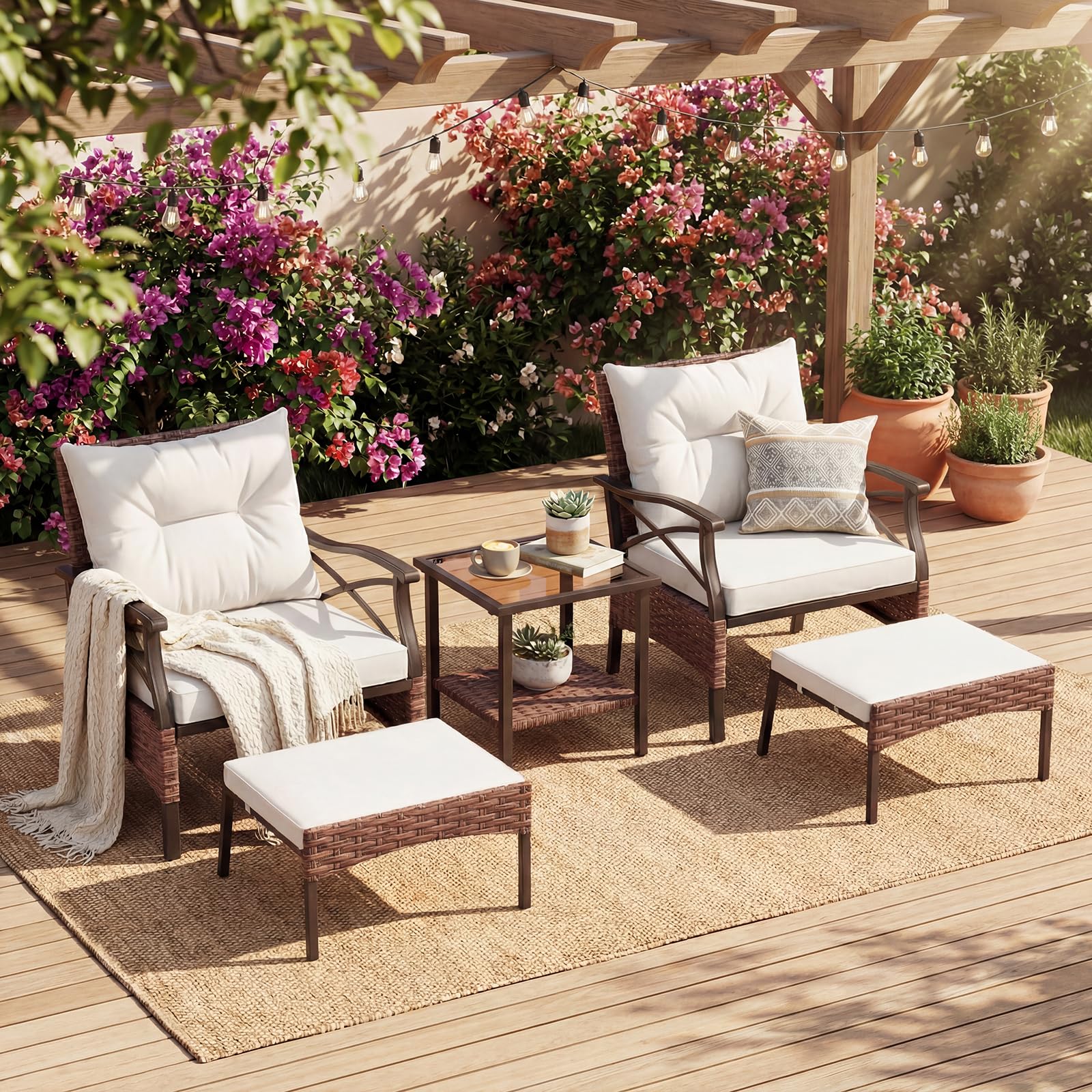 GIANTEX Conjunto Muebles Jardín Exterior de Ratán 5 Piezas, 2 Sillones, 2 Otomanas y Mesa de Vidrio, Cojines Extraíbles, para 2-4 Personas, Juego de Conversación para Patio Terraza (Marrón+Beige)
