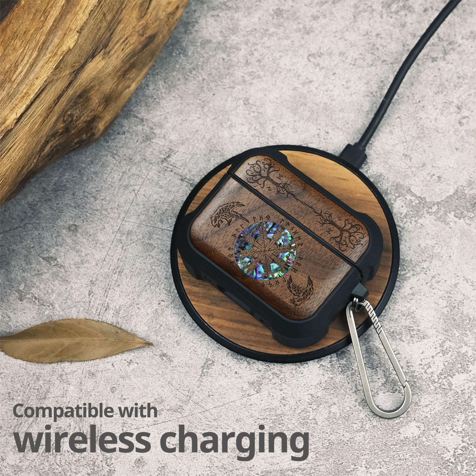 Carveit Etui kompatybilne z AirPods Pro 3 (2025), drewniany grawerunek i muszla, odporne na uderzenia twarde etui kompatybilne z Airpods Pro 3 (orzech, Yin Yang-Wolf)