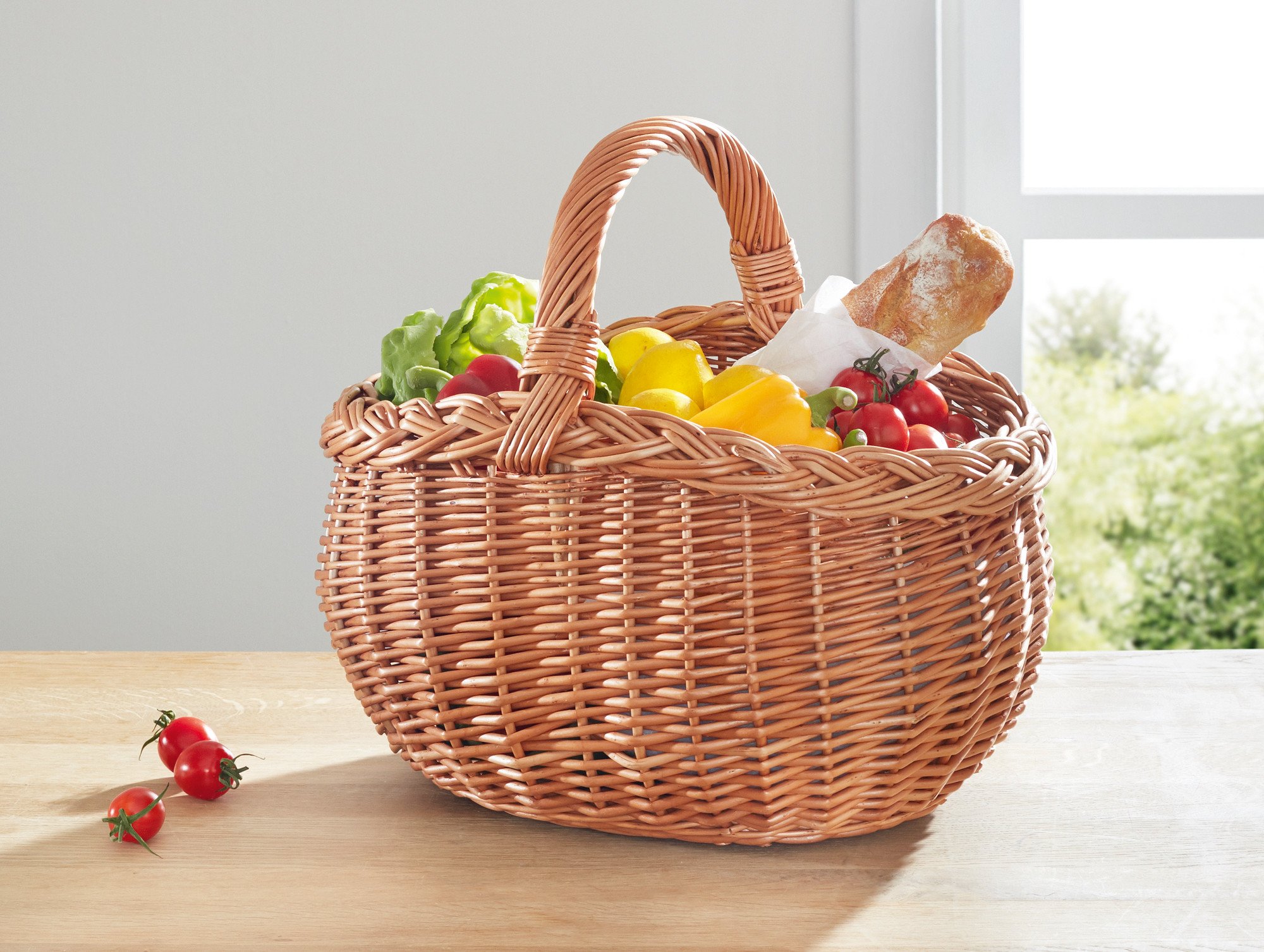 Cesta de la compra, mimbre natural trenzado solidement, borde trenzado