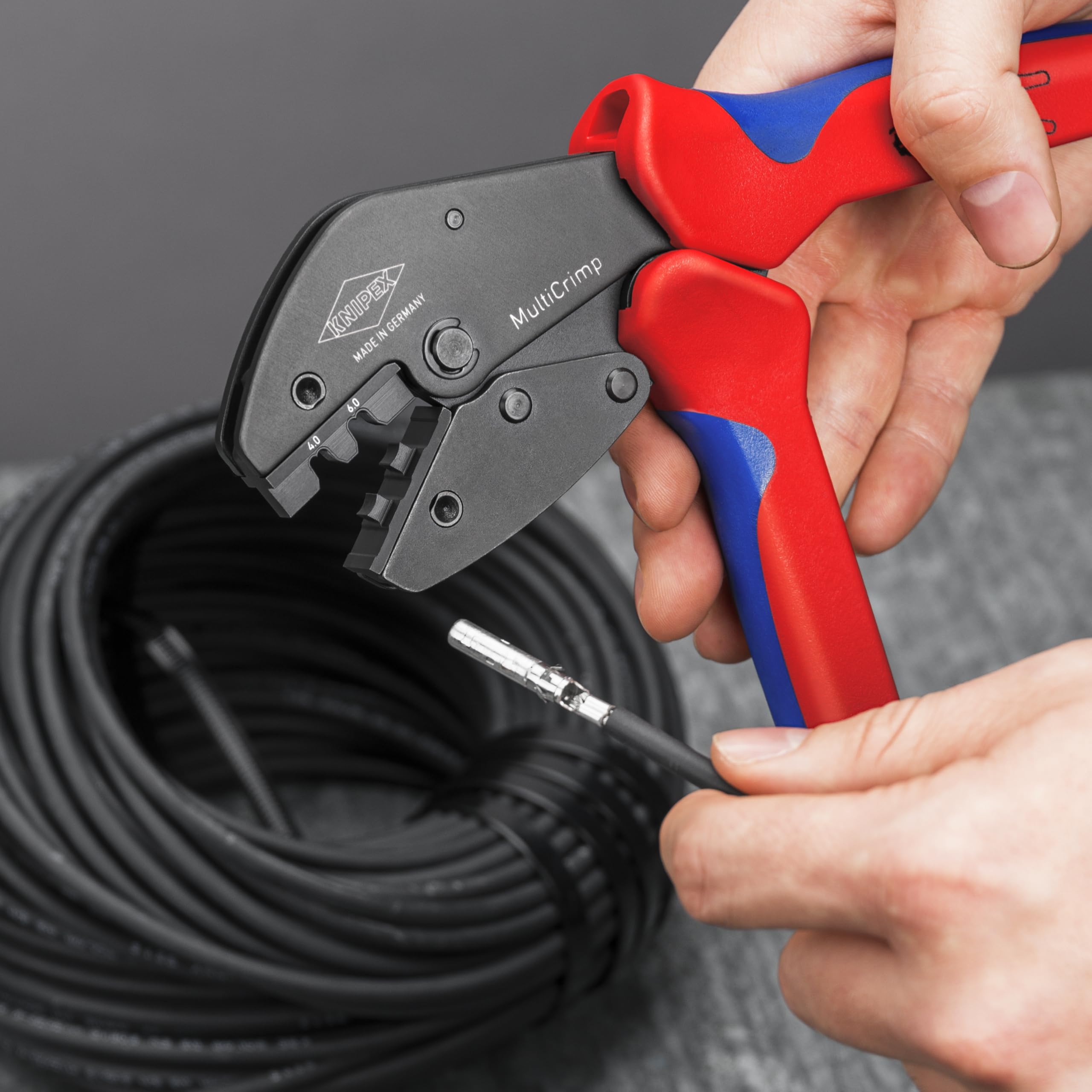 KNIPEX MultiCrimp, Crimpzange mit Wechselmagazin, 3 Crimpeinsätze, 97 33 03