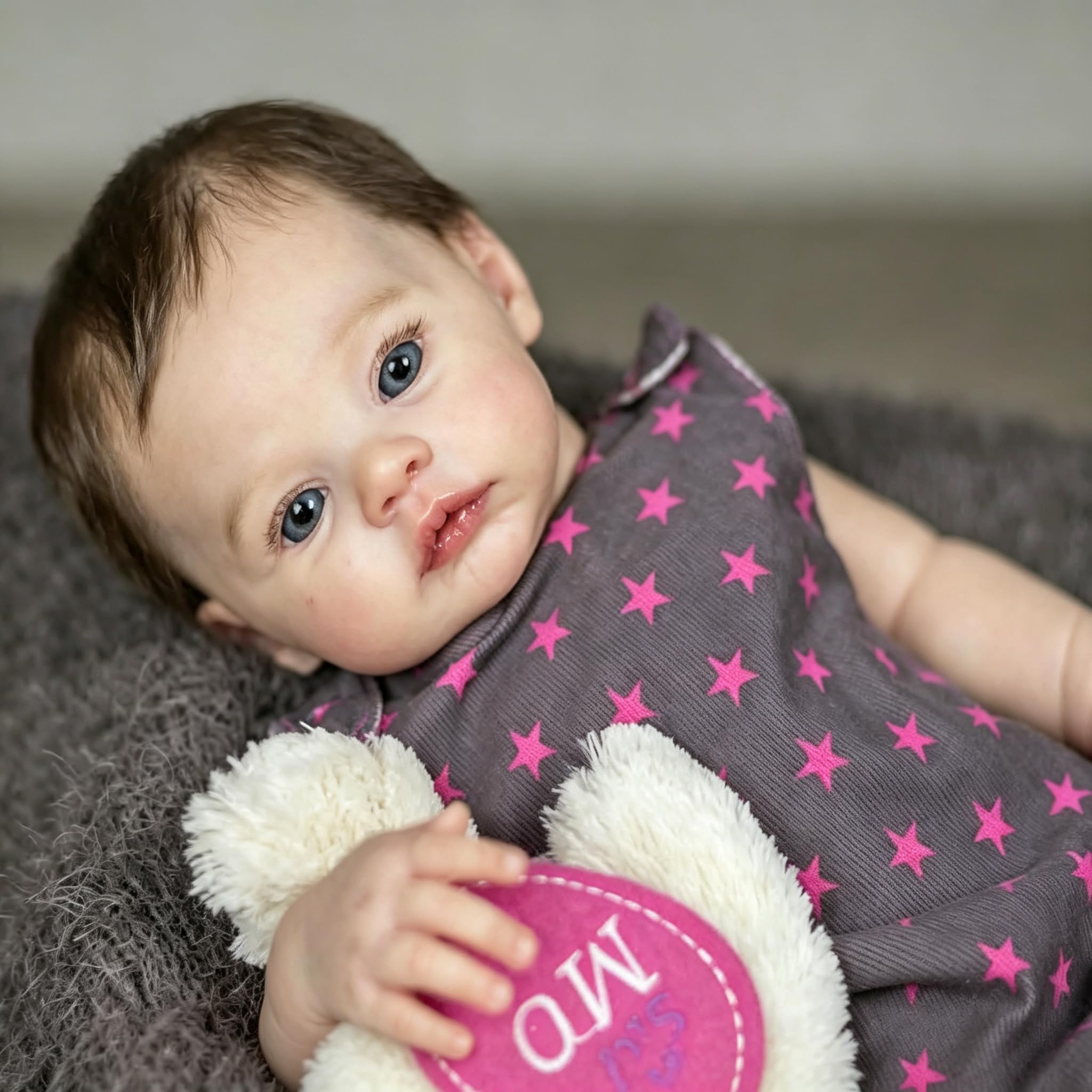 Silikon na całe ciało, winylowa lalka niemowlęca, prawdziwe życie jak niemowlę, realistyczna lalka Reborn Baby Dolls Girl pluszowy kombinezon, który wygląda jak prawdziwe niemowlę, lalka