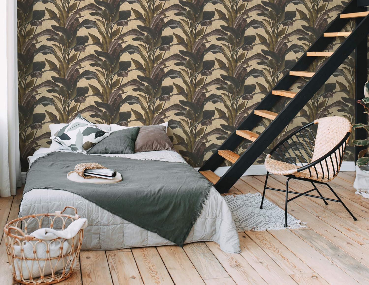 Livingwalls Wallpaper Floral Design - Brown, Gold - Flower Wallpaper 395.99in x 20.87in Made in Germany - 378624