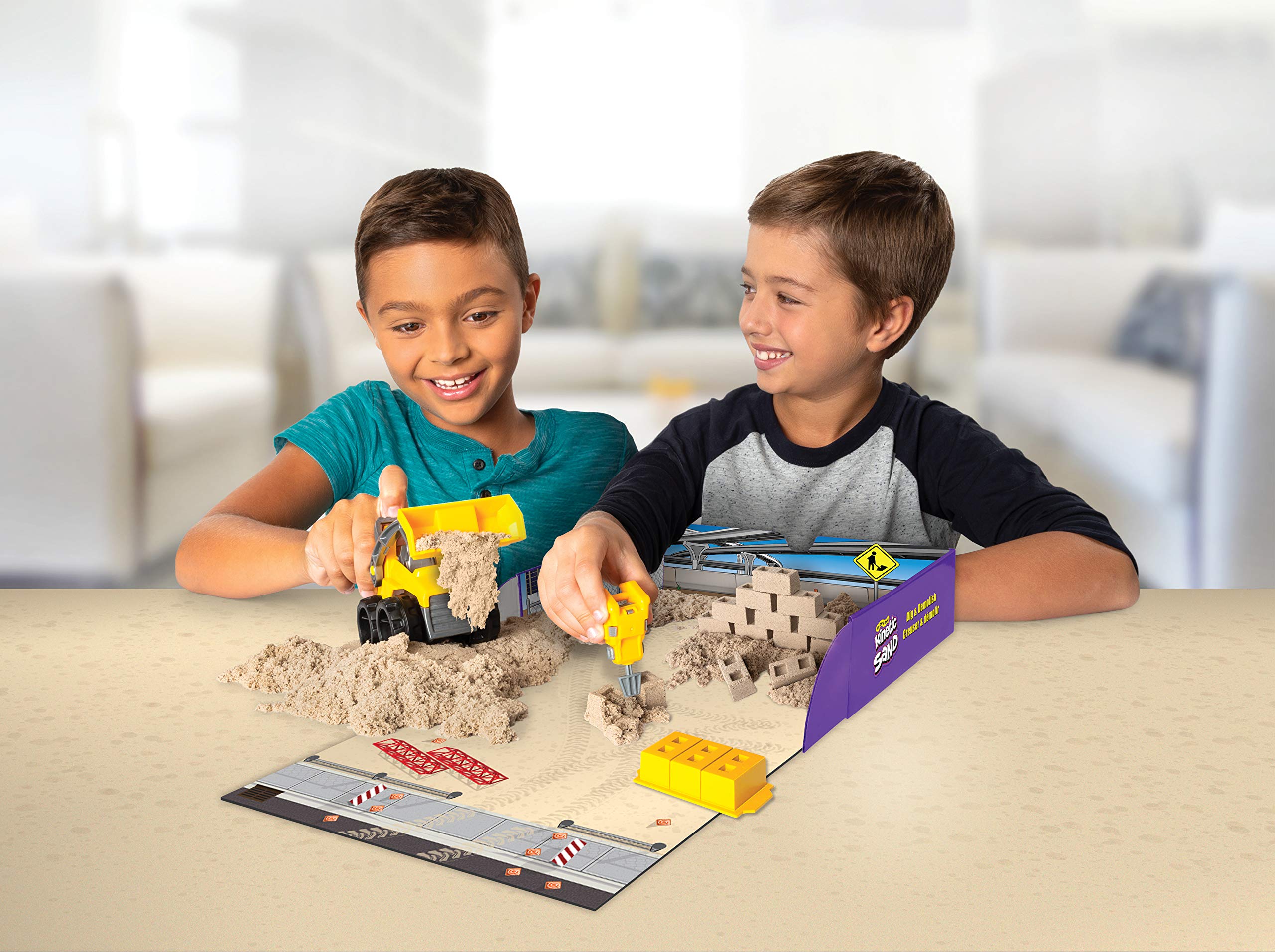 Kinetic Sand Sable À Modeler Mallette D'activités 907 G - Emporte Ton Sable À Modeler Partout & SABLE MAGIQUE - CHANTIER CREUSER ET DEMOLIR 454 G + 4 ACCESSOIRES