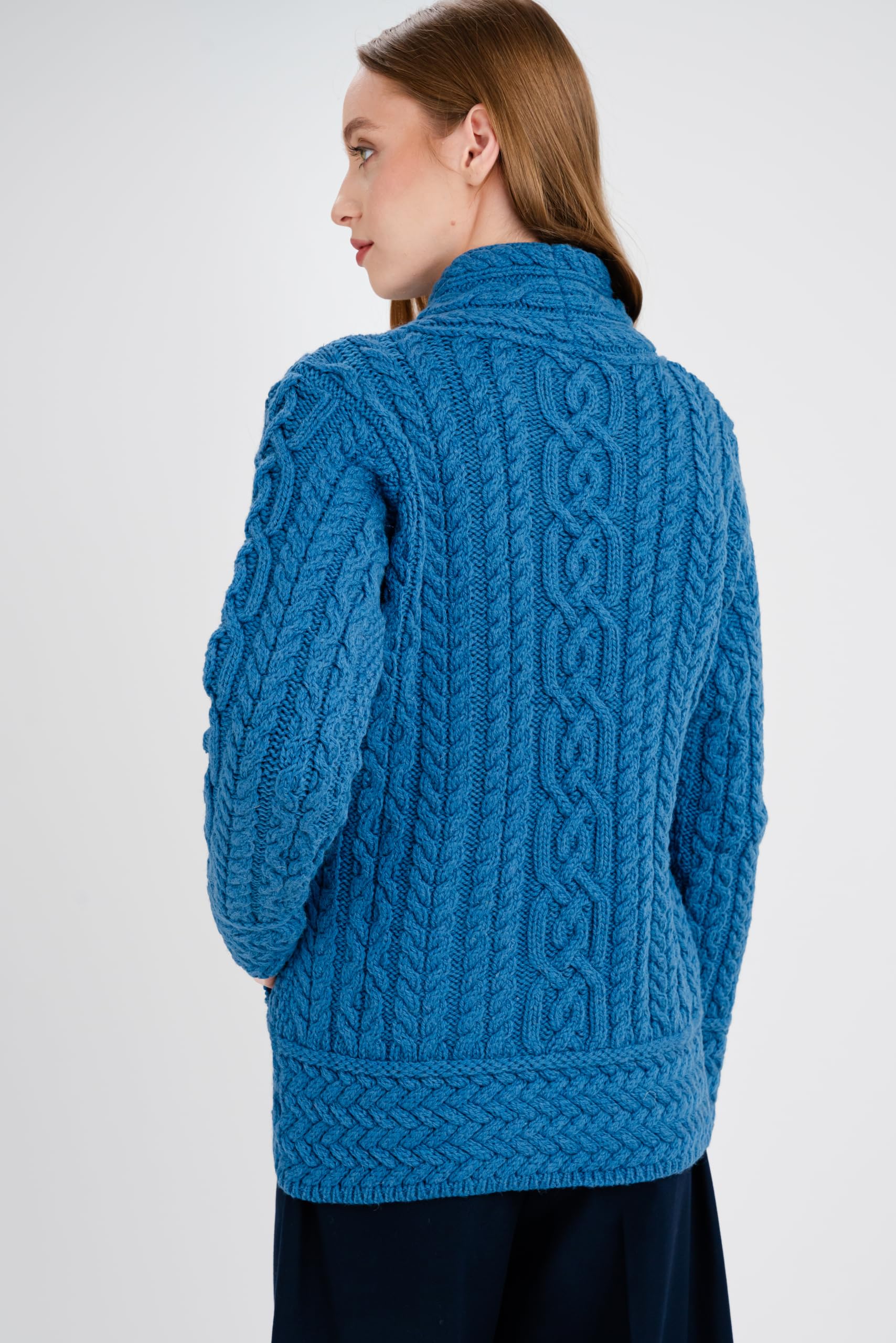 SAOL Irisch Cardigan für Damen aus 100% Merinowolle Irland Sweater Zopfmuster Reißverschluss Jacke