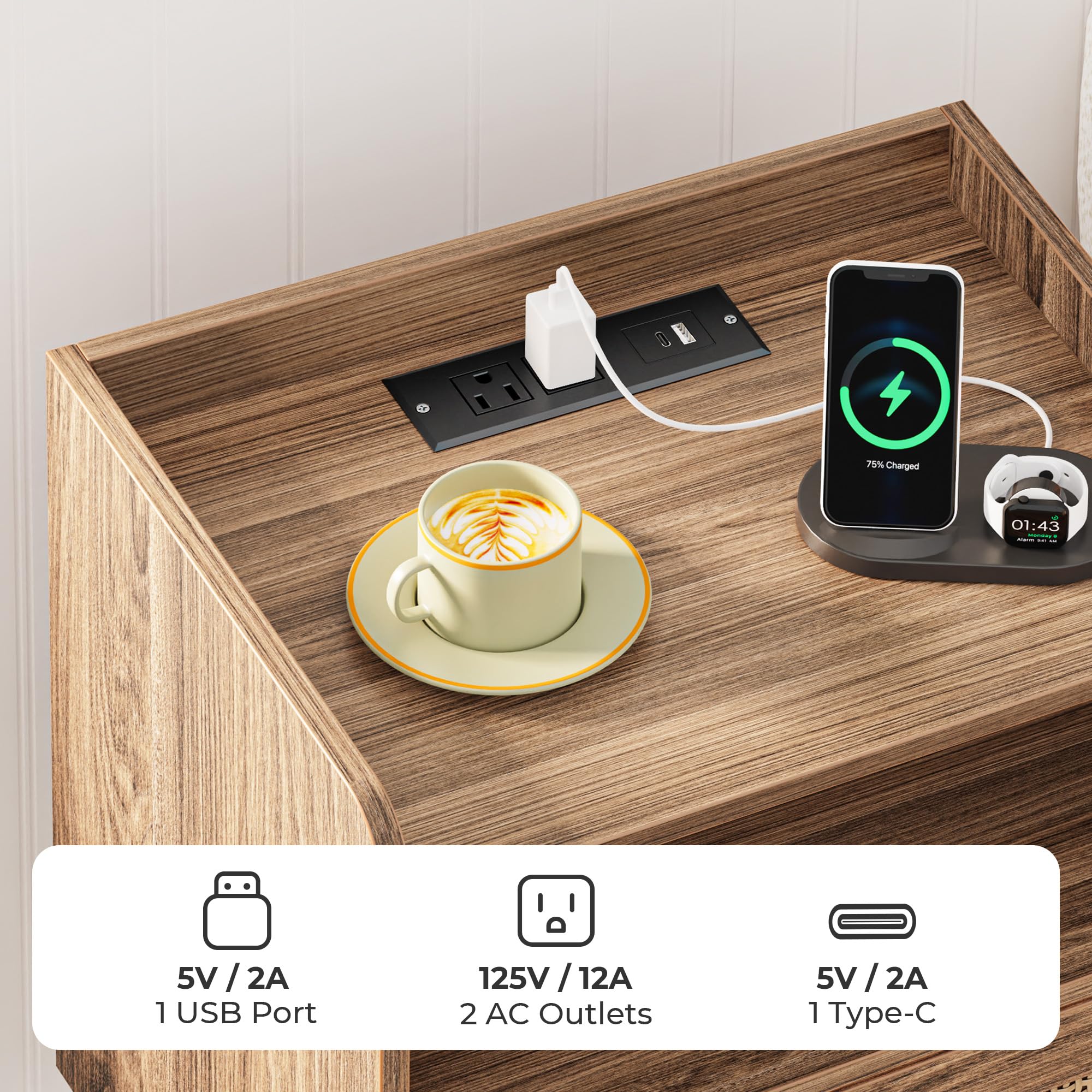 SUPERJARE Comodino con stazione di ricarica e cassetto decorativo simile a rattan, tavolino in rattan con piedi in legno massello, tavolino da letto con contenitore aperto, per camera da letto