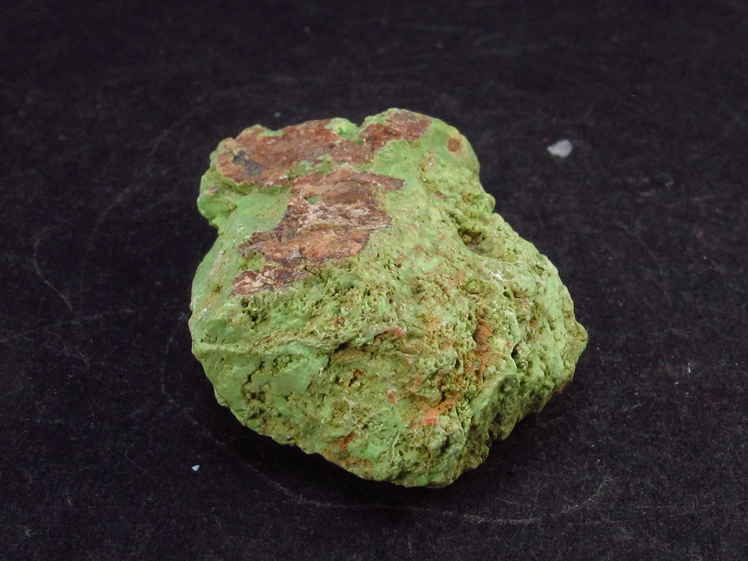 Gaspeite Crystal From Canada - 0.9" - 9.2 Grams