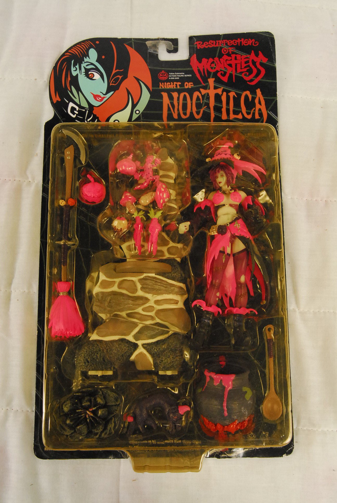MONSTRESS フィギュア　4体セット Amazon.com: Resurrection Of Monstress Night of Noctilca : Toys & Games