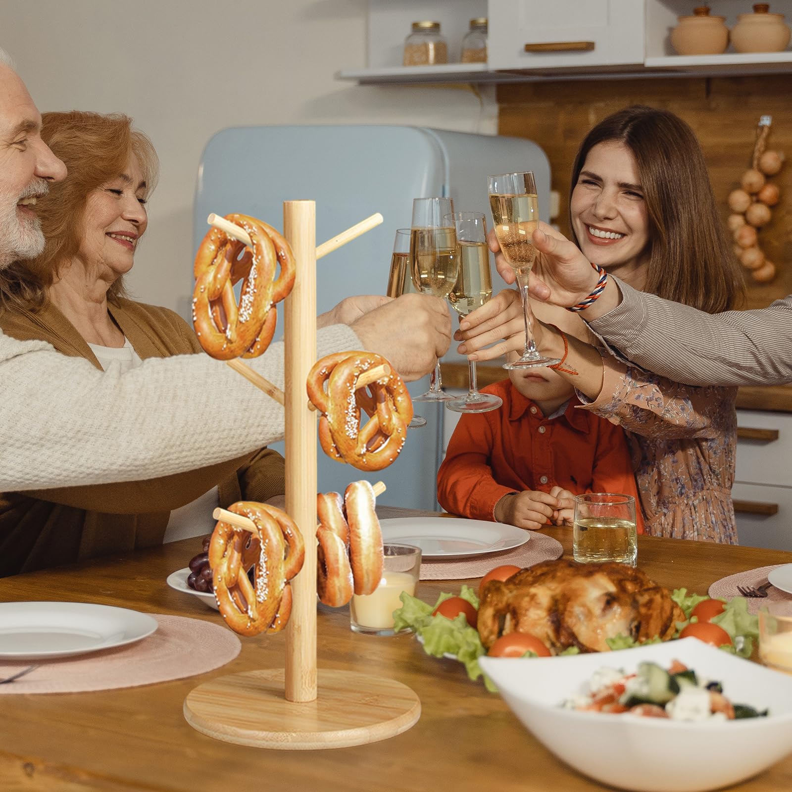 2 Stück Brezelständer, Holz Brezelhalter in Baumform, Donut Ständer Snack Display, 6-armig, Höhe 35cm, für Brezeln Würste Laugenbrot, Küchen,Cafés,Bäckereien,Restaurants (Runder Sockel)