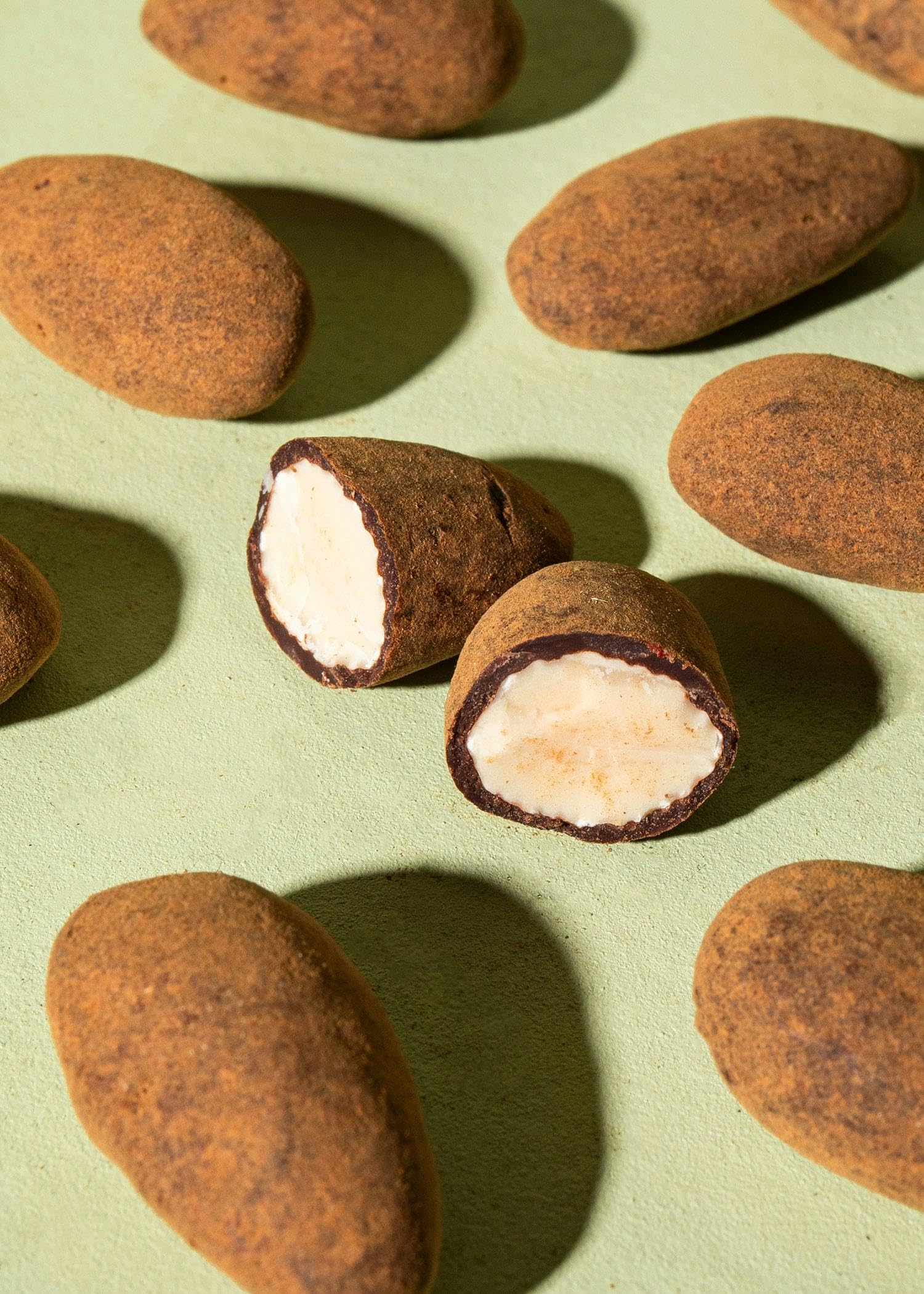 KoRo - Amandes enrobage chocolat-cannelle 1 kg - Amandes croquantes dans un enrobage chocolat-cannelle