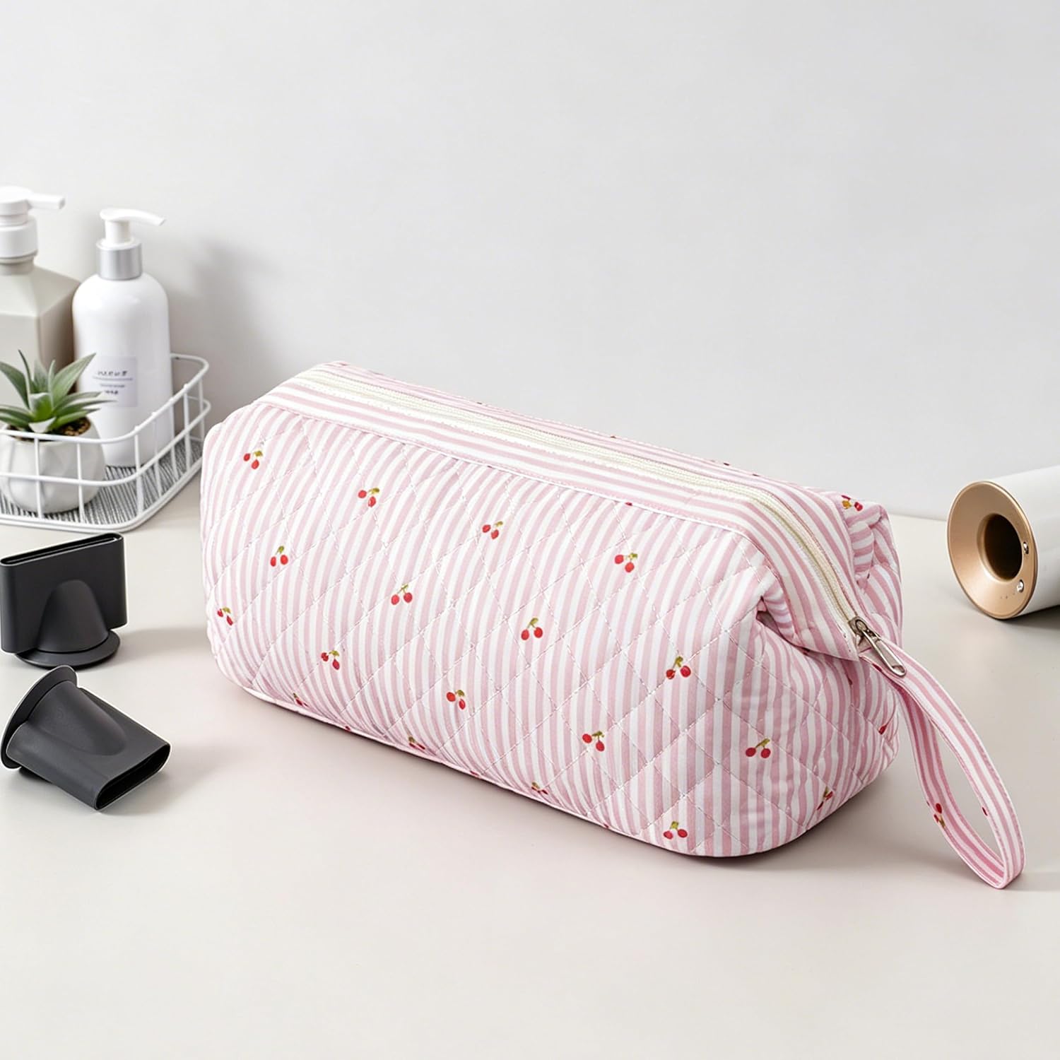 GISMTR Large Quilted Hair Tools Travel Bag for Hair Dryer Aesthetic Cute Dustproof Travel Organizer Flat Curling Iron Travel Organizer