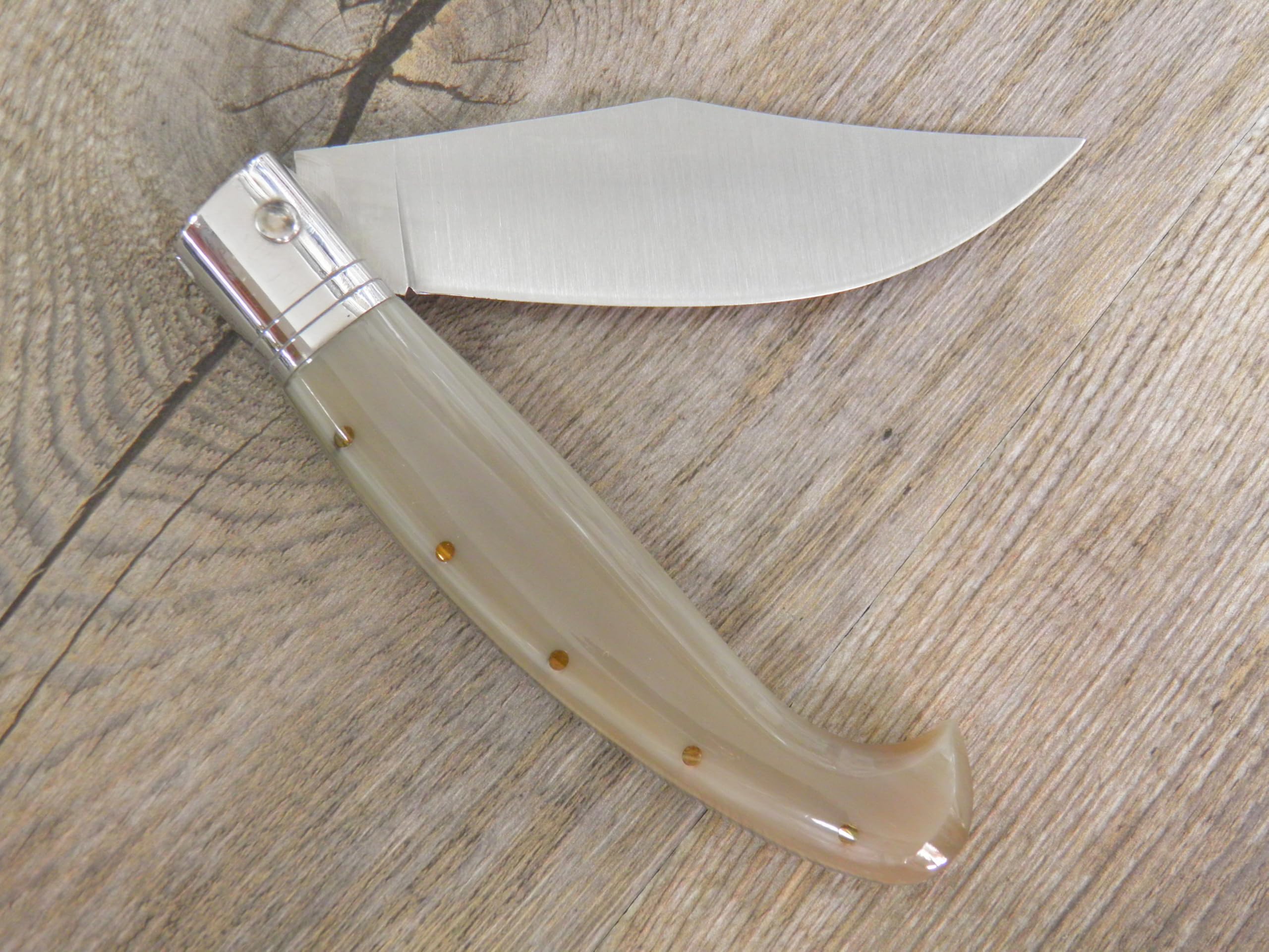 Coltello sardo arburesa da caccia manico in corno bovino lama cm.9.5 dimensioni 21 cm personalizzazione gratuita