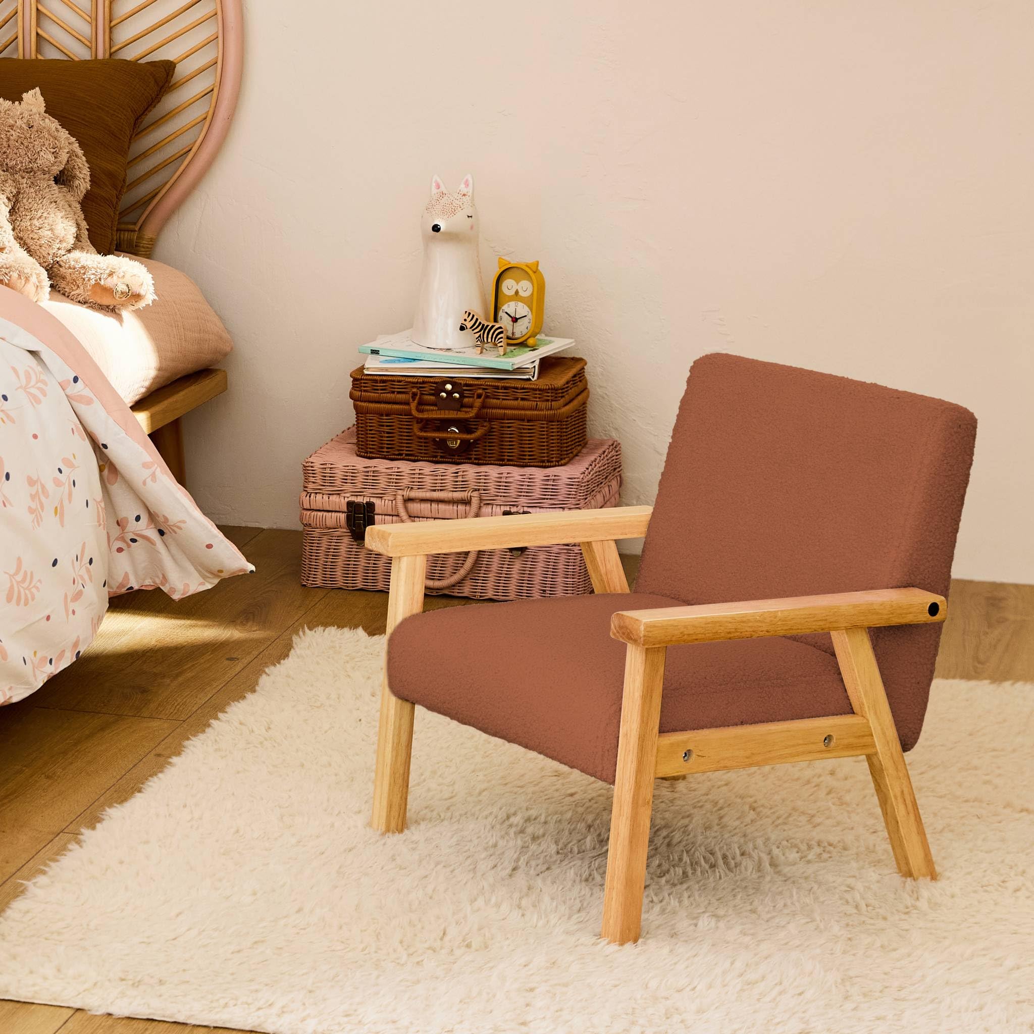sweeek Poltrona scandinava per Bambini in Tessuto Bouclé e Legno di hevea Terracotta - 47x43.5x50 cm