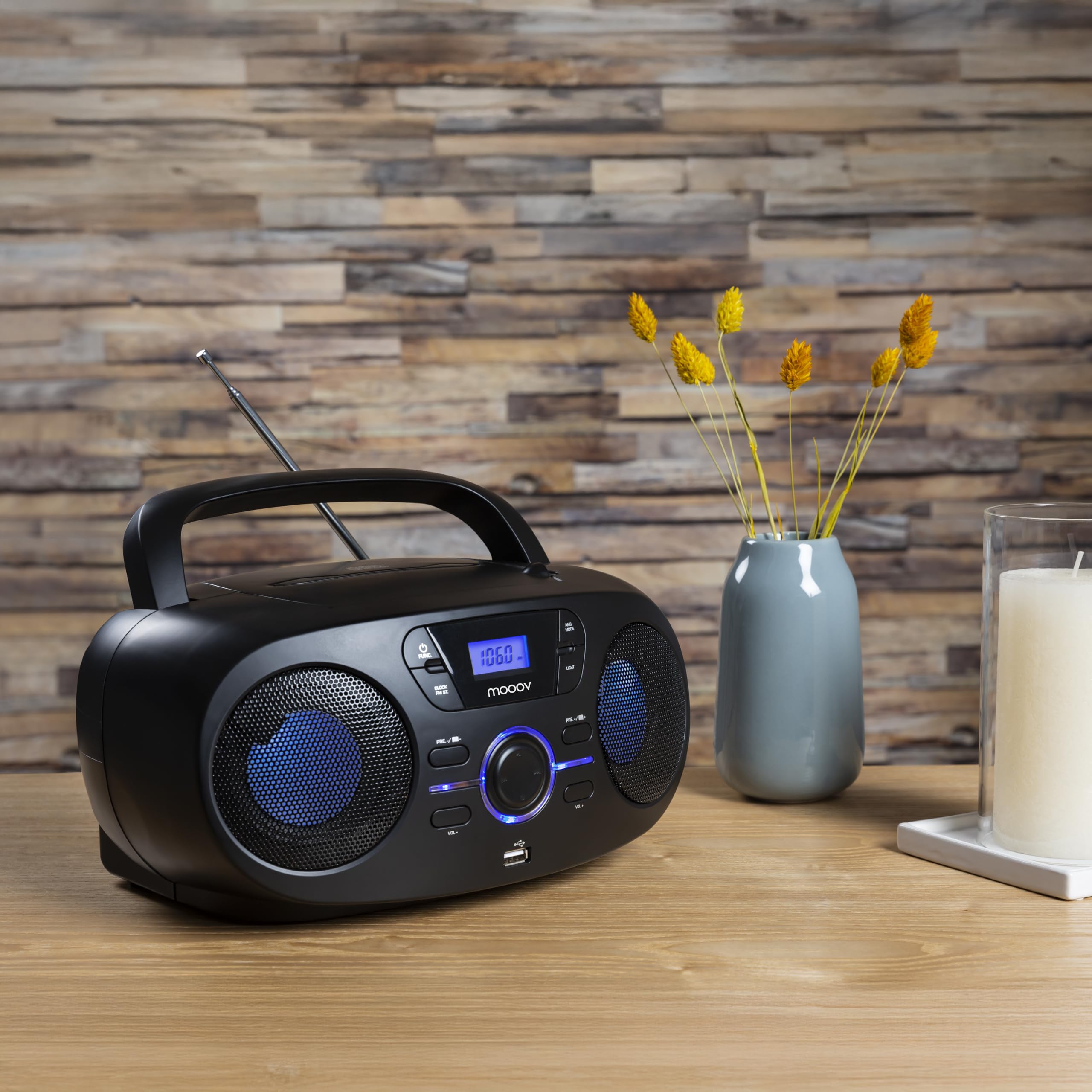 Mooov Lecteur CD Portable, Lecteur CD Audio CD-R/CD-RW/CD-MP3, Radio FM, Port USB, Effets de lumière LED, poignée Ergonomique, Alimentation ou Batterie, Noir 477415