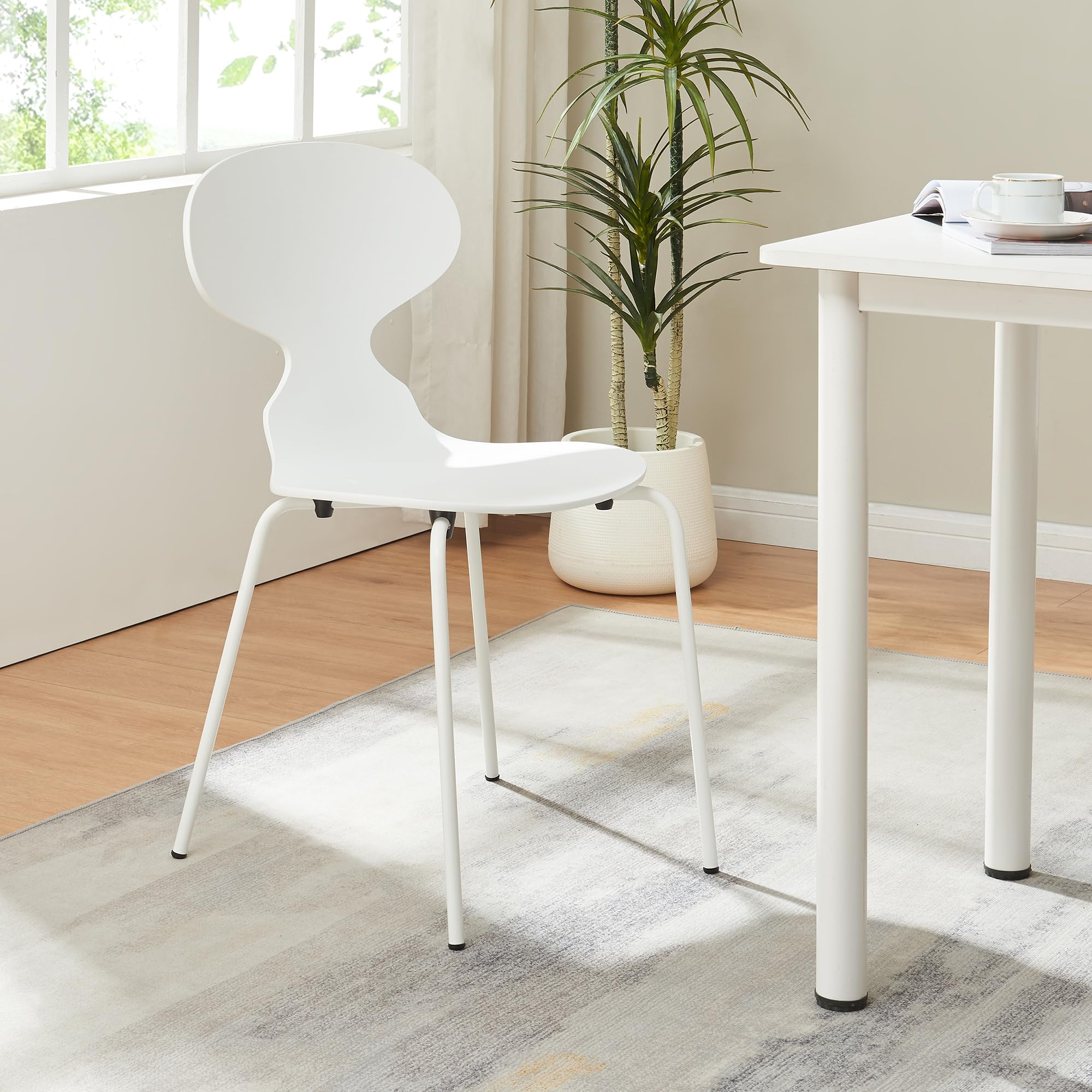 [en.casa] Esszimmerstühle 4er Set Kil Stühle für Esszimmer 80 x 47 x 48 cm Essstühle Küchenstühle Stapelstuhl Holz Metallbeine Weiß