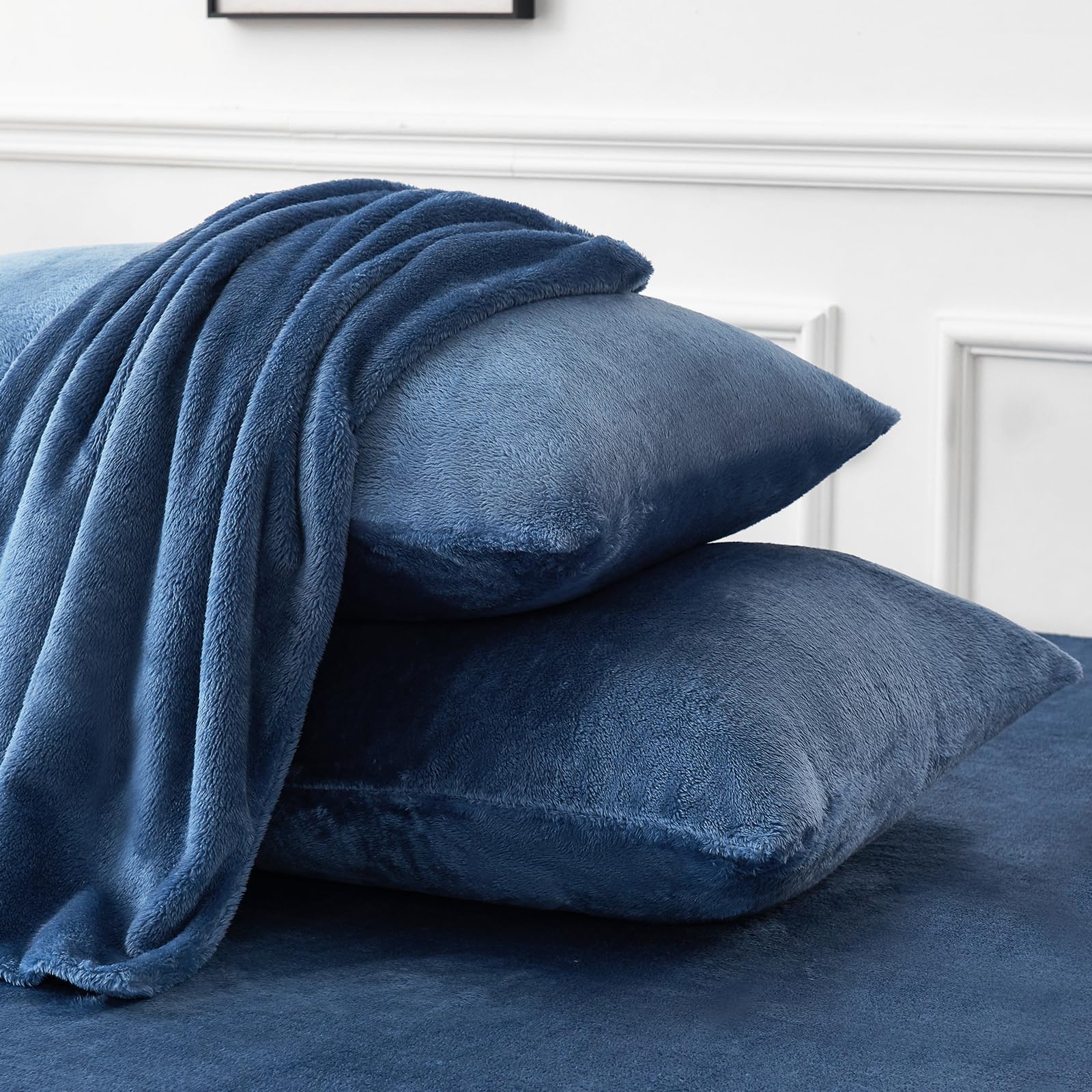 YIYEA Faux Fur Sheets, Luxury Ultra Soft Fleece Bed Sheets