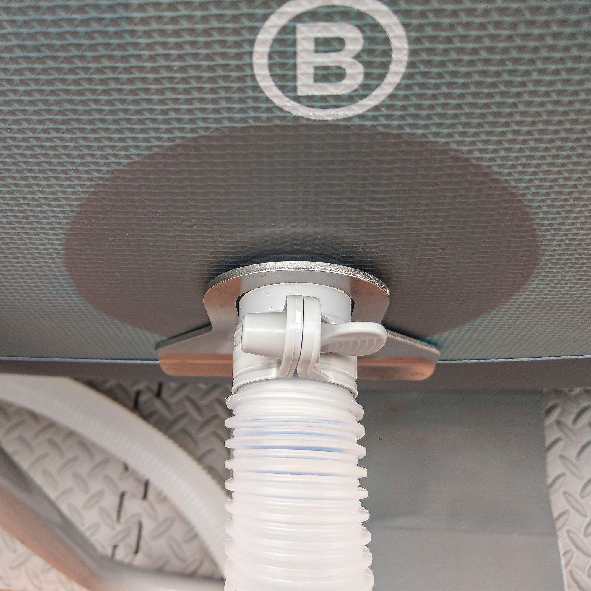 2 supports de tuyau de piscine de 26 mm à 38 mm - Protection anti-torsion en acier inoxydable pour piscines Intex et Bestway