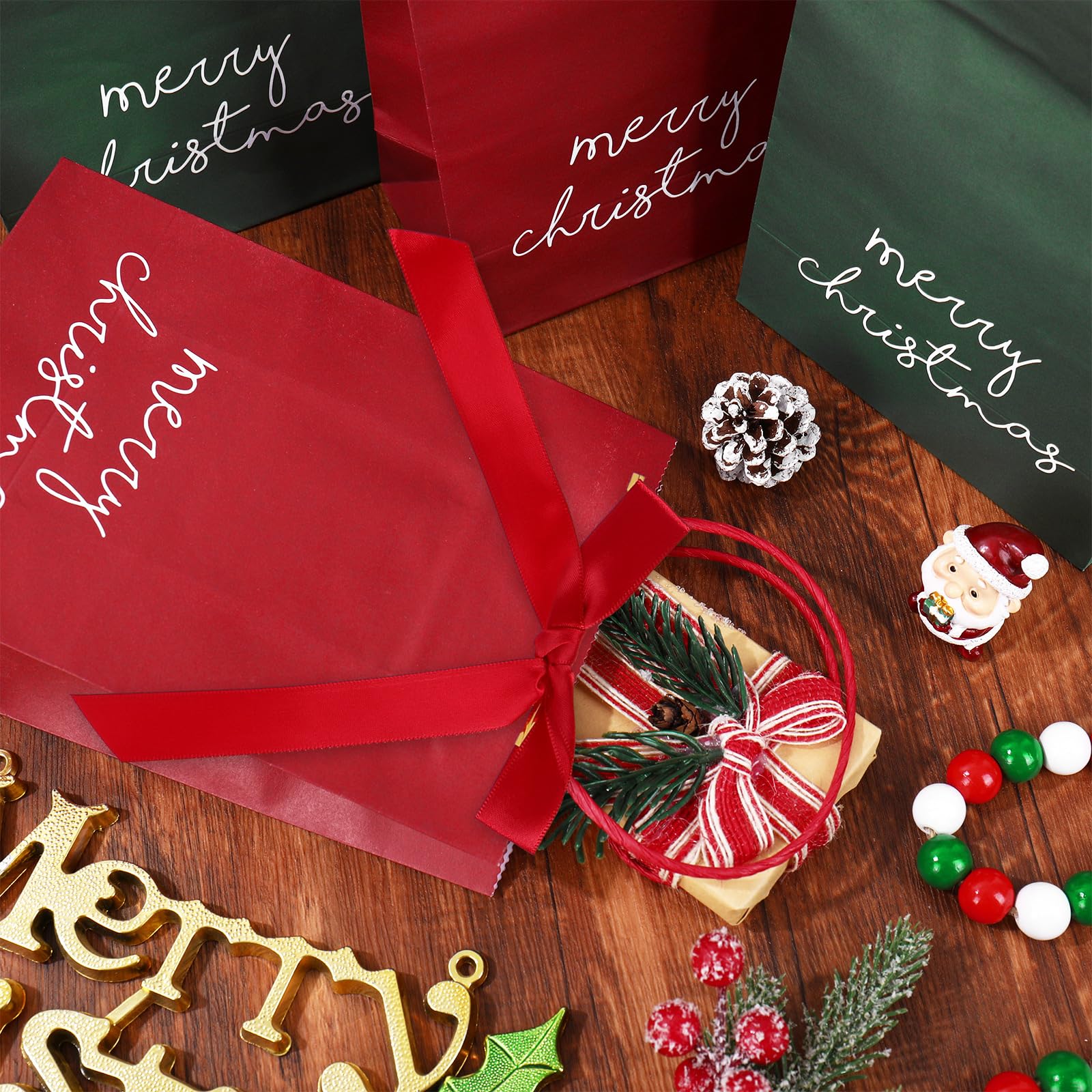 JarThenaAMCS 48 x Frohe Weihnachten Kraftpapiertüten mit Schleife, grün und rot, Leckerlibeutel mit Griffen, Süßigkeitenbeutel für den Winter, Weihnachten, Partyzubehör