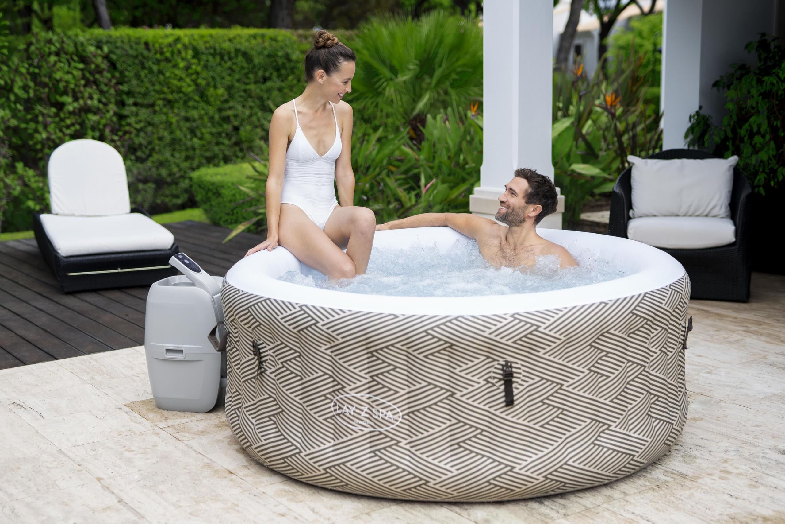 Bestway 60055 Minipiscina idromassaggio gonfiabile Lay-Z-Spa Madrid AirJet con app di controllo