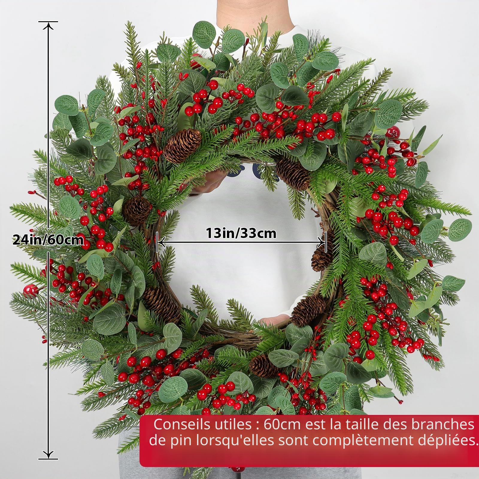 Betylifoy Couronnes de Noël Grande 60CM Couronne de Porte d'entrée de Noël Guirlande de Ferme avec Pommes de Pin Baies Couronnes d'Eucalyptus pour Décorations de Noël pour la Maison
