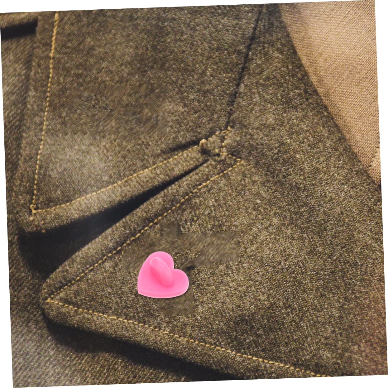 Homoyoyo Heart Shaped Pin Backs 100 Pcs Rubber Lapel Pin Backs for Brooch Clasps DIY Craft Supplies